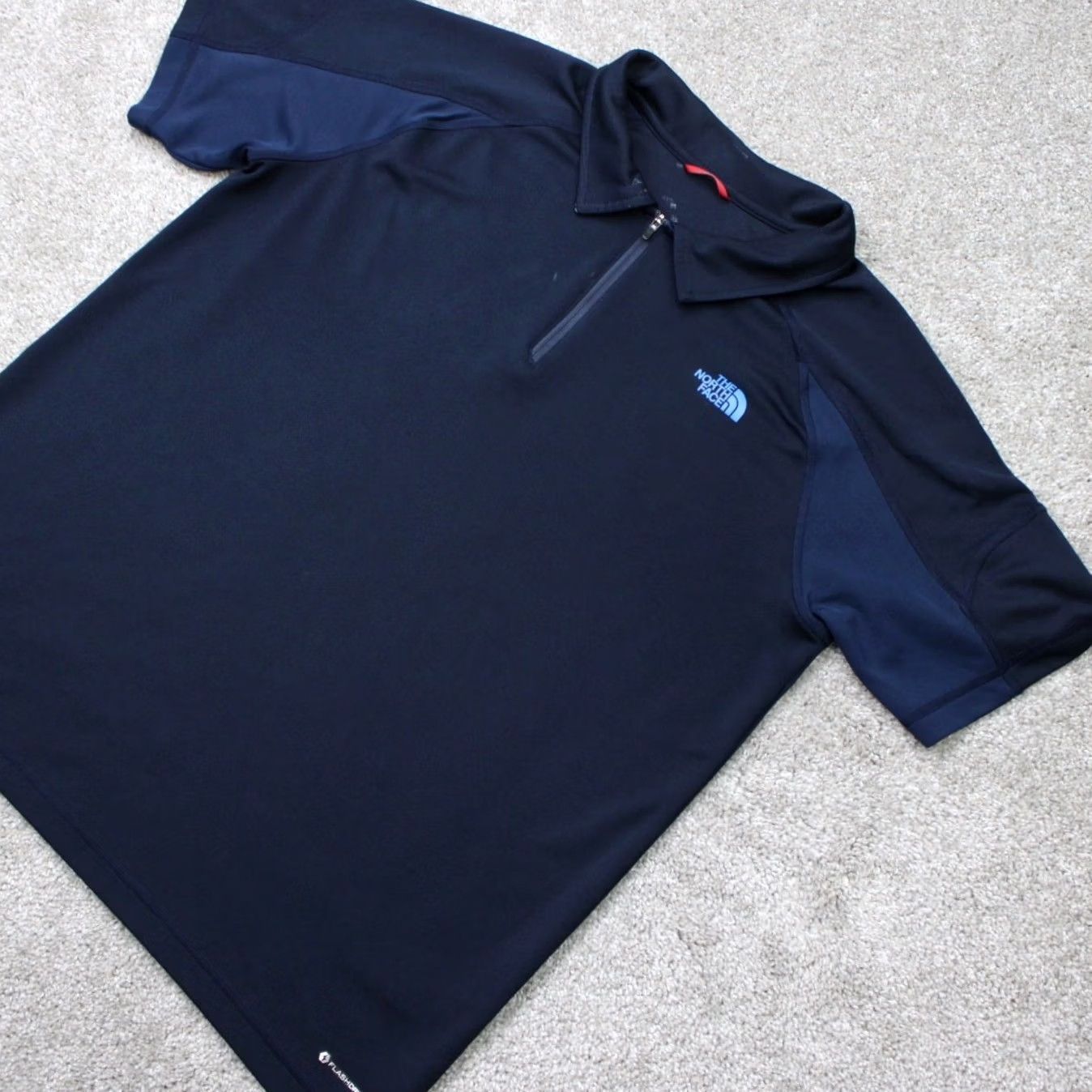 The North Face The North Face Polo Shirt Mens Large Blue 1/2 Zip FlashDry Poly S/S Pullover Shirt Size US L / EU 52-54 / 3 - 3 Thumbnail