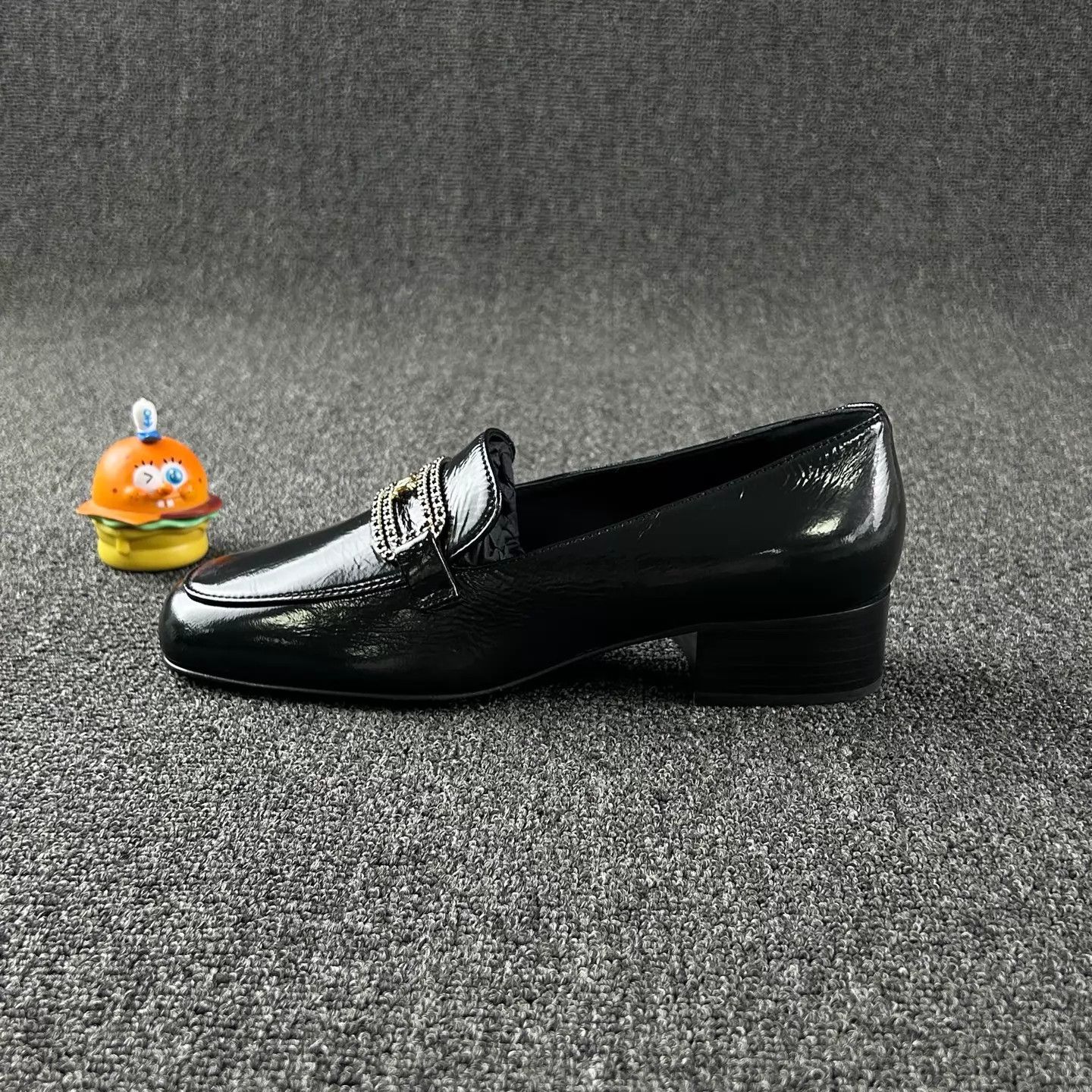 Chanel Chanel 25C Black Wax Calfskin Gold Chain Loafer EUR 38 Size US 7.5 / IT 37.5 - 3 Thumbnail