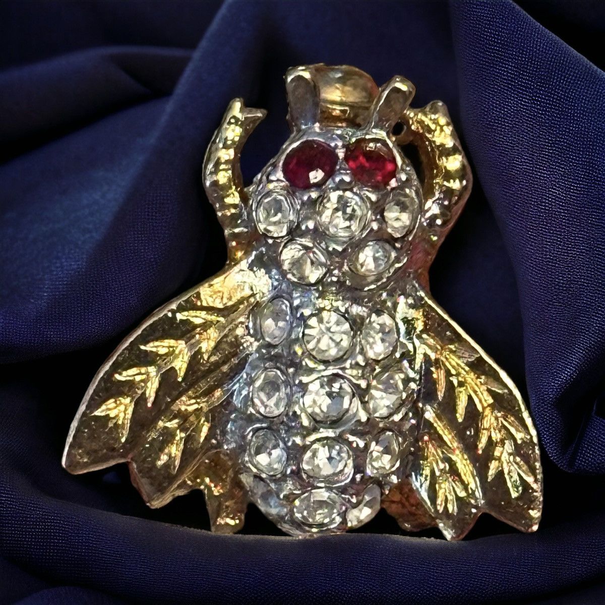 Vintage Vintage paved honey bee brooch Size ONE SIZE - 1 Thumbnail
