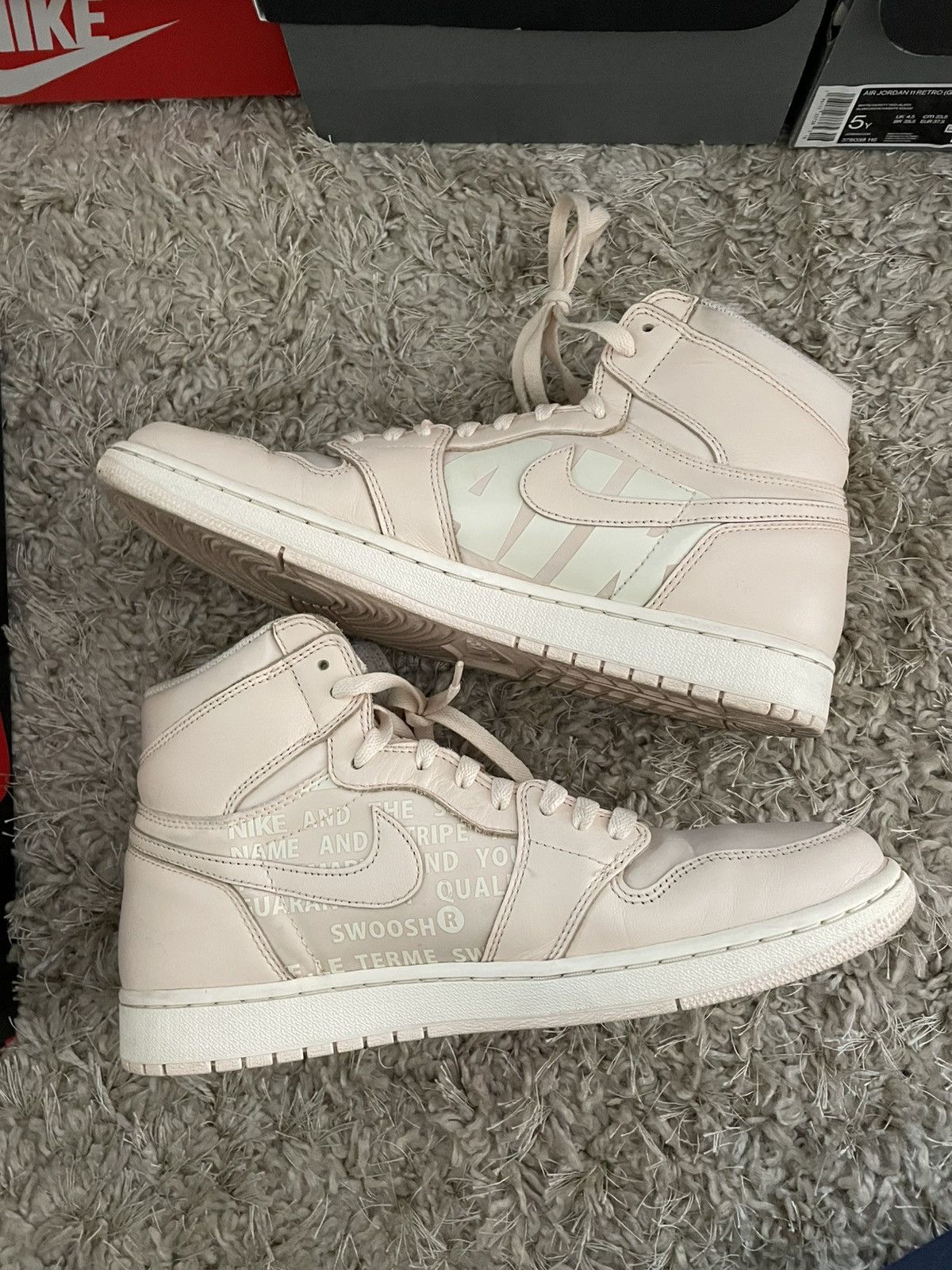 Jordan Brand Jordan 1 Guava Ice Size US 10.5 / EU 43-44 - 3 Thumbnail