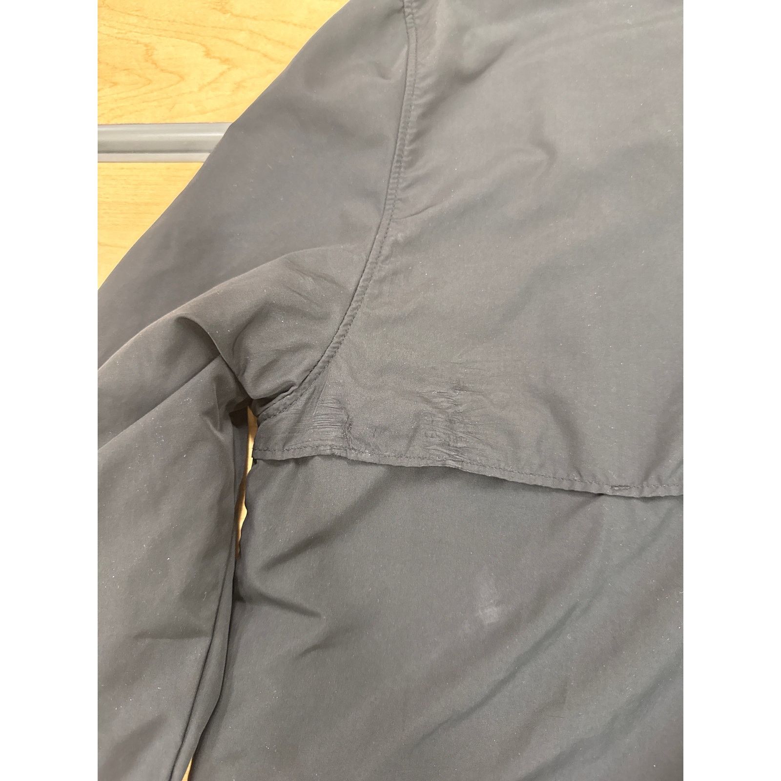 Hurley Hurley Men’s Hooded Windbreaker Jacket Black Size L – Flawed Size US L / EU 52-54 / 3 - 4 Thumbnail