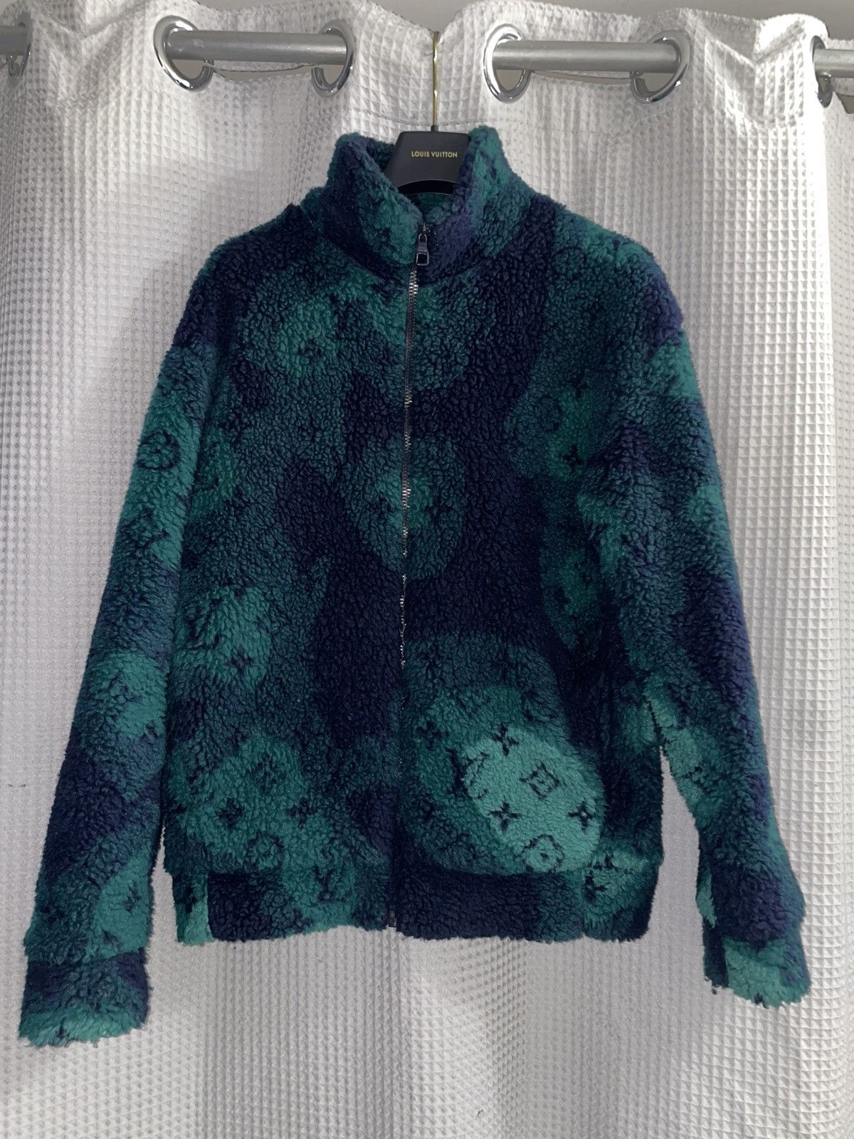 Louis Vuitton Louis Vuitton Mens 2023 Monogram Camo Fleece Blouson Jacket Size US M / EU 48-50 / 2 - 1 Thumbnail