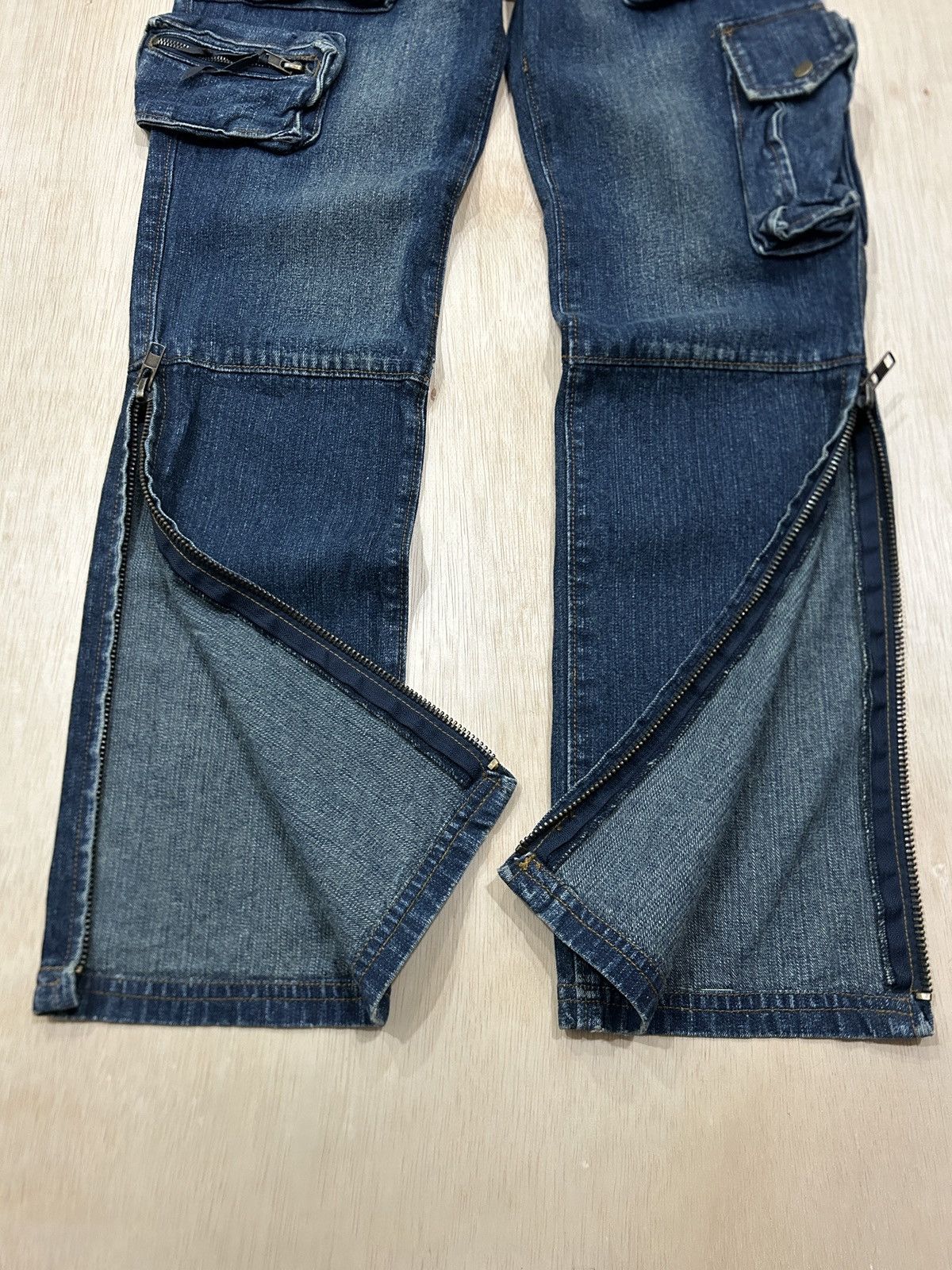 Japanese Brand Y2K Tao Japan Cargo Multi Pocket Tactical Jeans Size 30" / US 8 / IT 44 - 4 Thumbnail