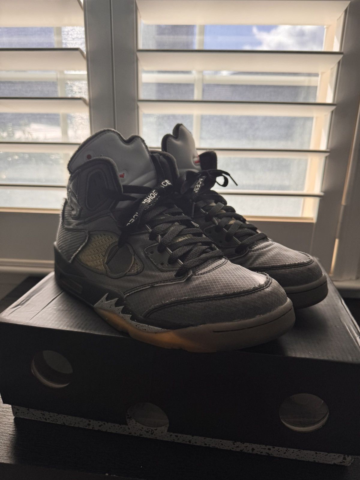Off-White Off white jordan 5 muslin Size US 10 / EU 43 - 1 Thumbnail