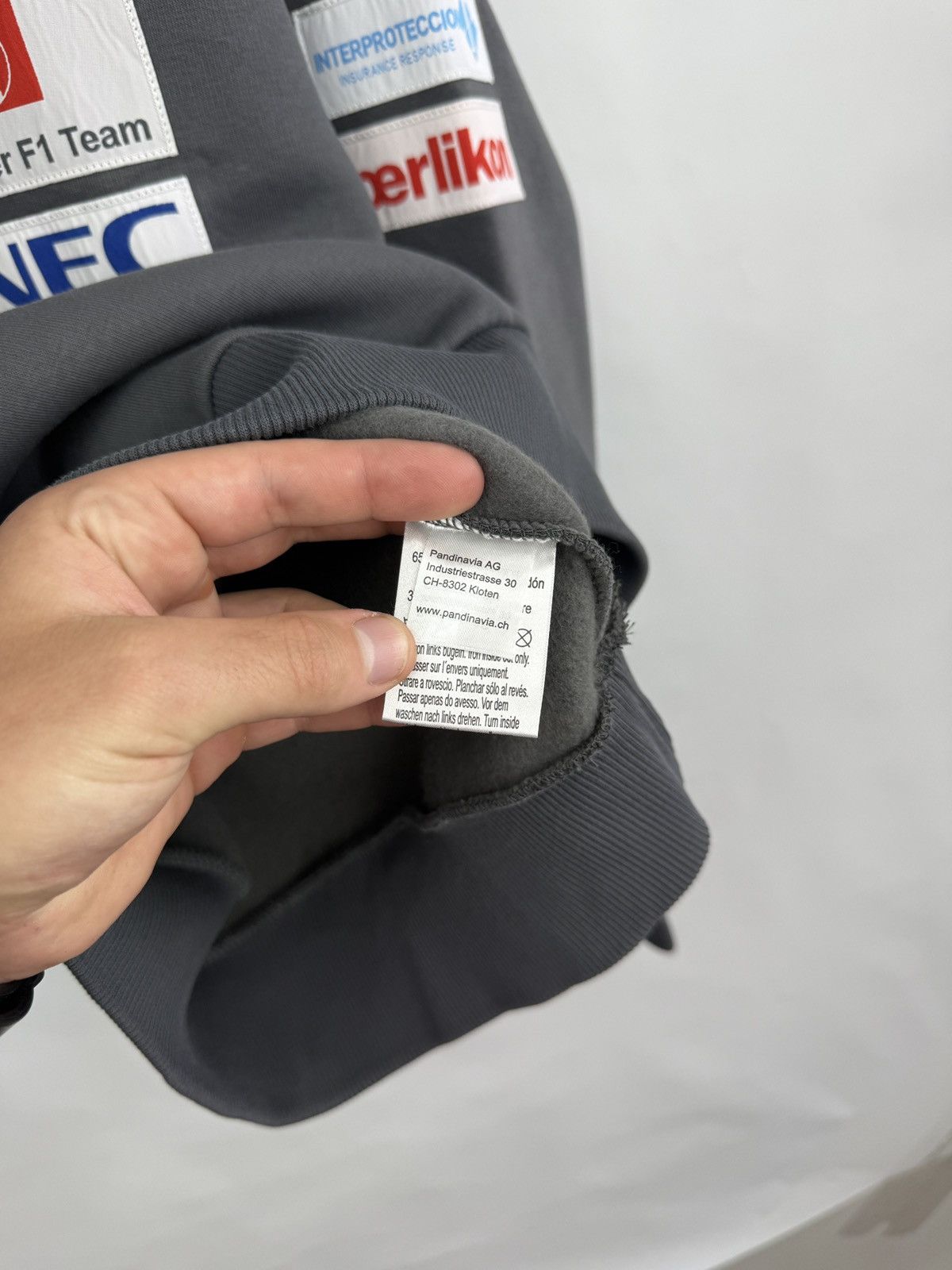 Formula 1 ❗️NWT 🇨🇭 Sauber F1 Team NEC Formula 1 Pirelli Zip Sweatshirt Size US S / EU 44-46 / 1 - 10 Thumbnail
