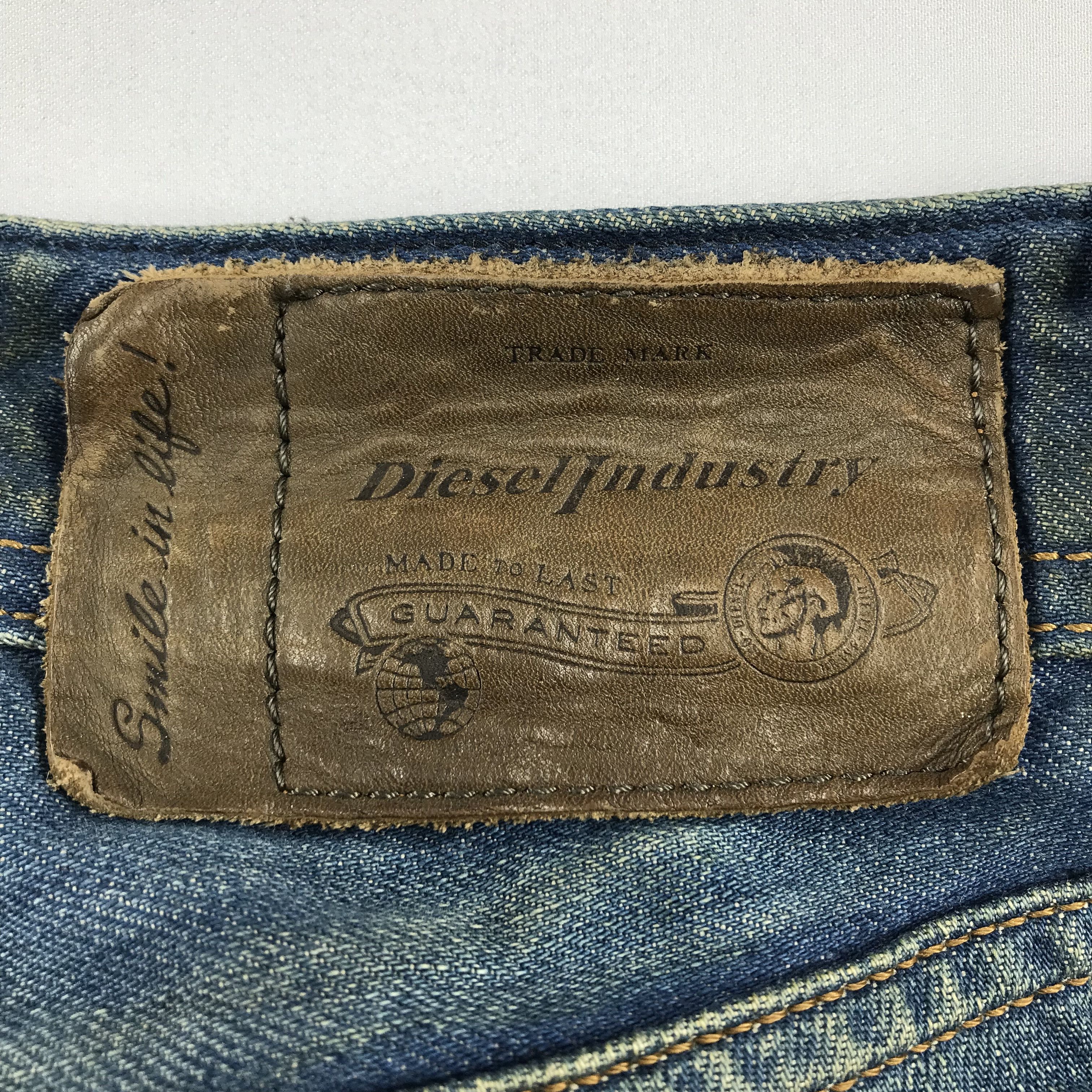 Diesel Diesel Waykee Regular Straight Distress Denim Jean KJ3456 Size US 31 - 5 Thumbnail