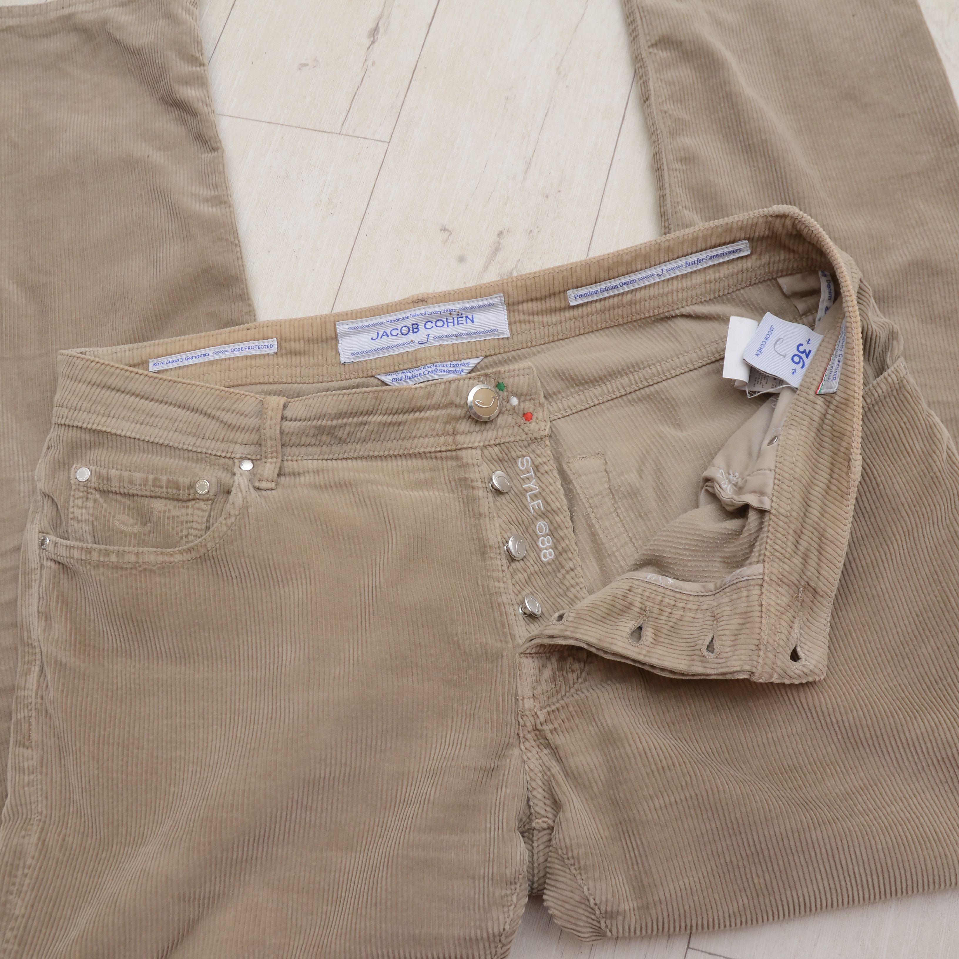 Jacob Cohen Jacob Cohen Classic Corduroy Bard Chino W36 Pants Size US 36 / EU 52 - 13 Thumbnail