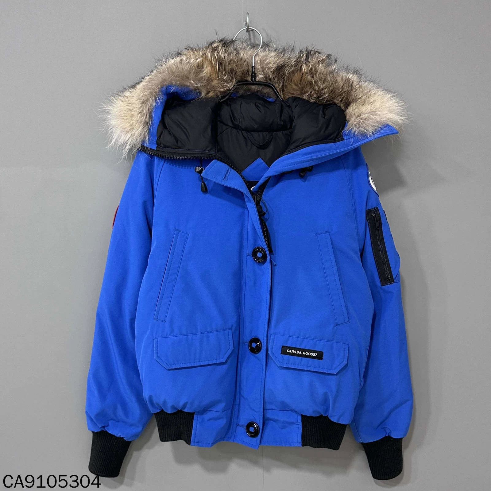 Canada Goose Canada Goose Pilot Down Jacket Charity Jade S Size S / US 4 / IT 40 - 1 Thumbnail