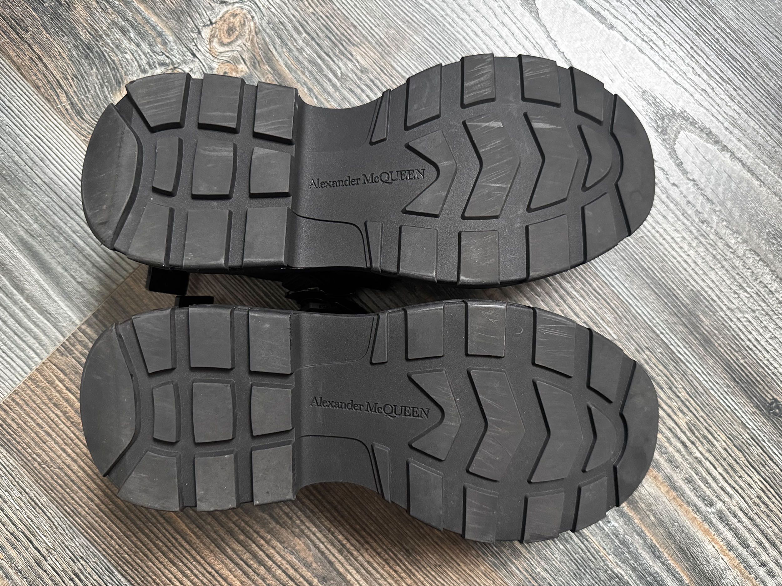 Alexander McQueen Alexander McQueen Black Tread Sandals Size US 12 / EU 45 - 6 Thumbnail