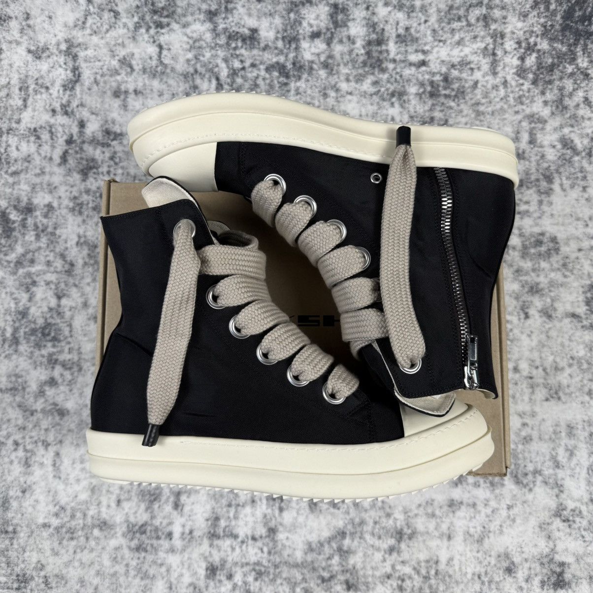 Rick Owens Rick Owens DRKSHDW Canvas High JumboLace ‘Black’ Shoes Size US 11 / EU 44 - 2 Thumbnail