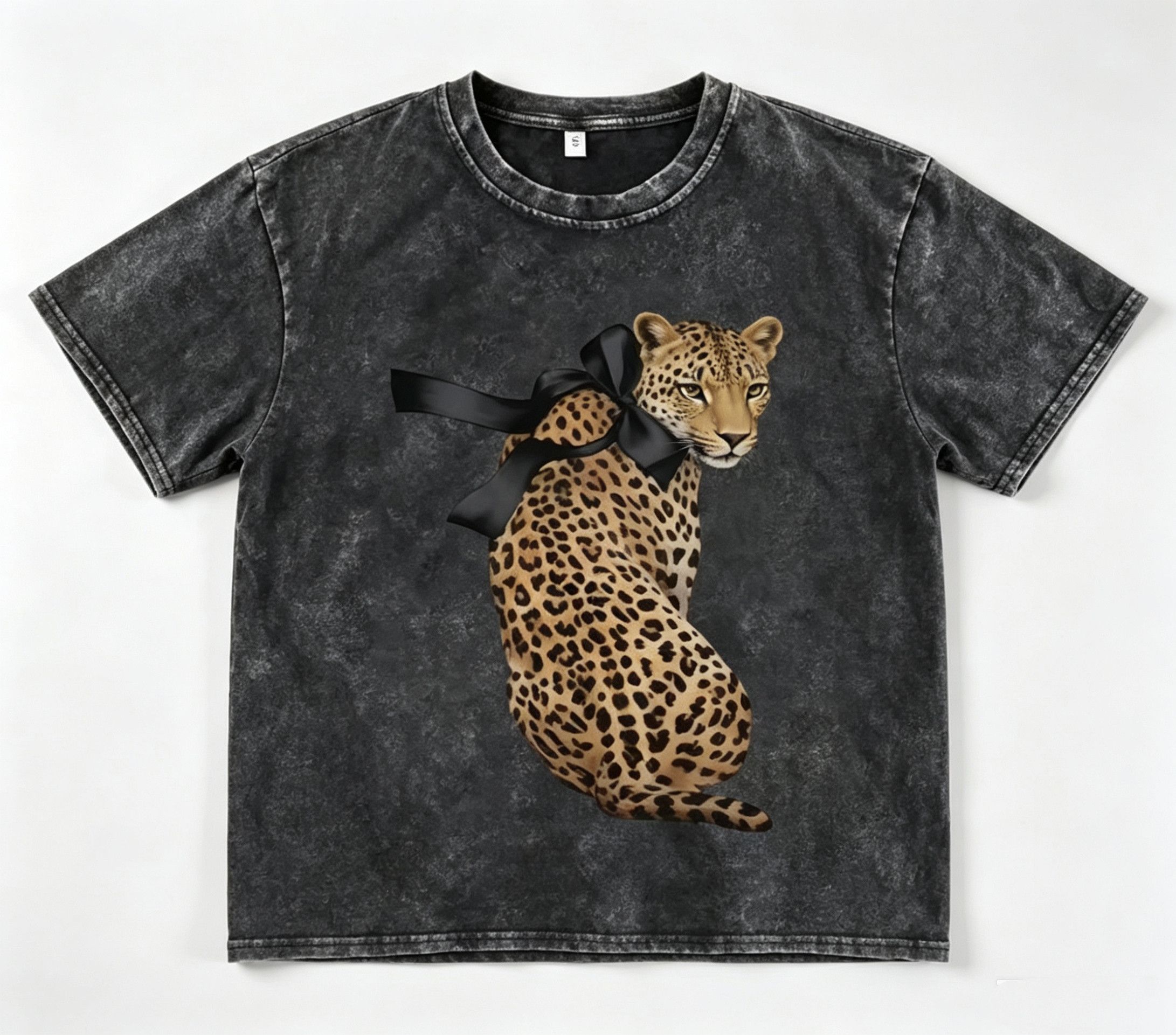Japanese Brand Streetwear Y2K Leopard Jaguar Print Washed T-Shirt Size XL / US 12-14 / IT 48-50 - 1 Thumbnail