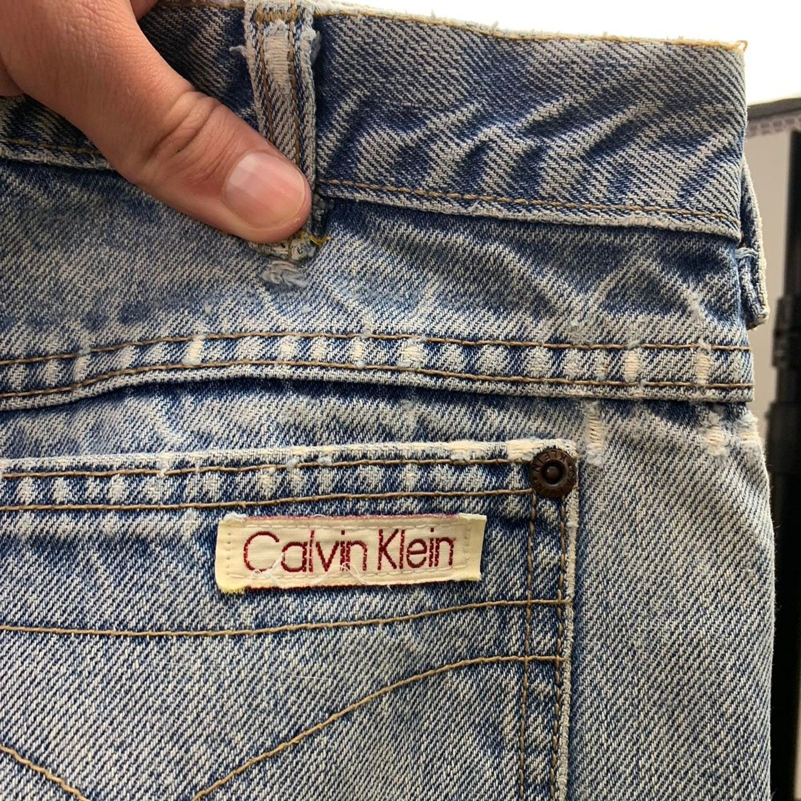 Calvin Klein × Vintage Vintage 90s Calvin Klein Distressed Stone Washed Blue Jeans Size 35" - 5 Thumbnail