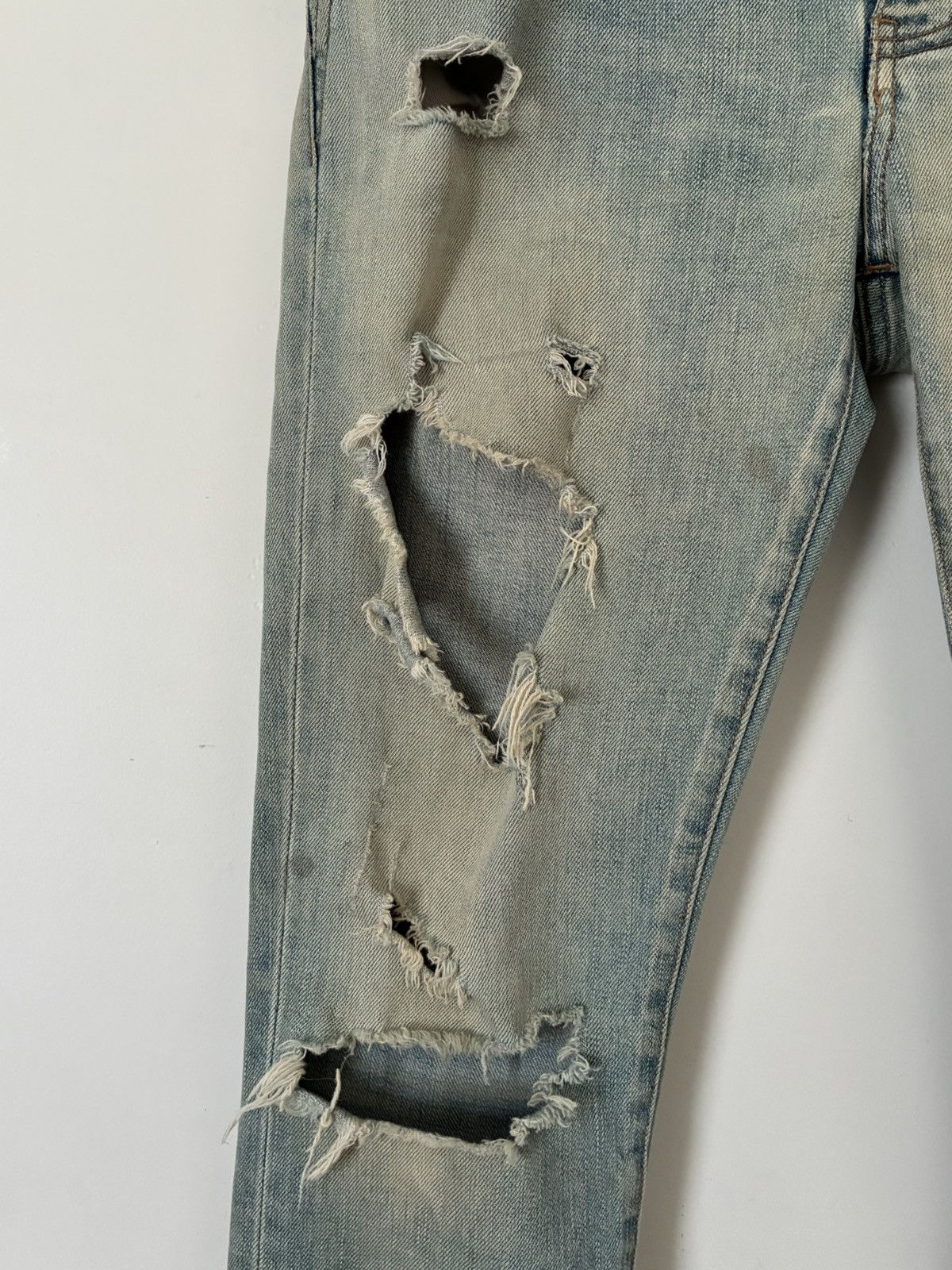 Saint Laurent Paris Saint Laurent Paris 2018 D02 Crash Denim Size US 31 - 2 Thumbnail