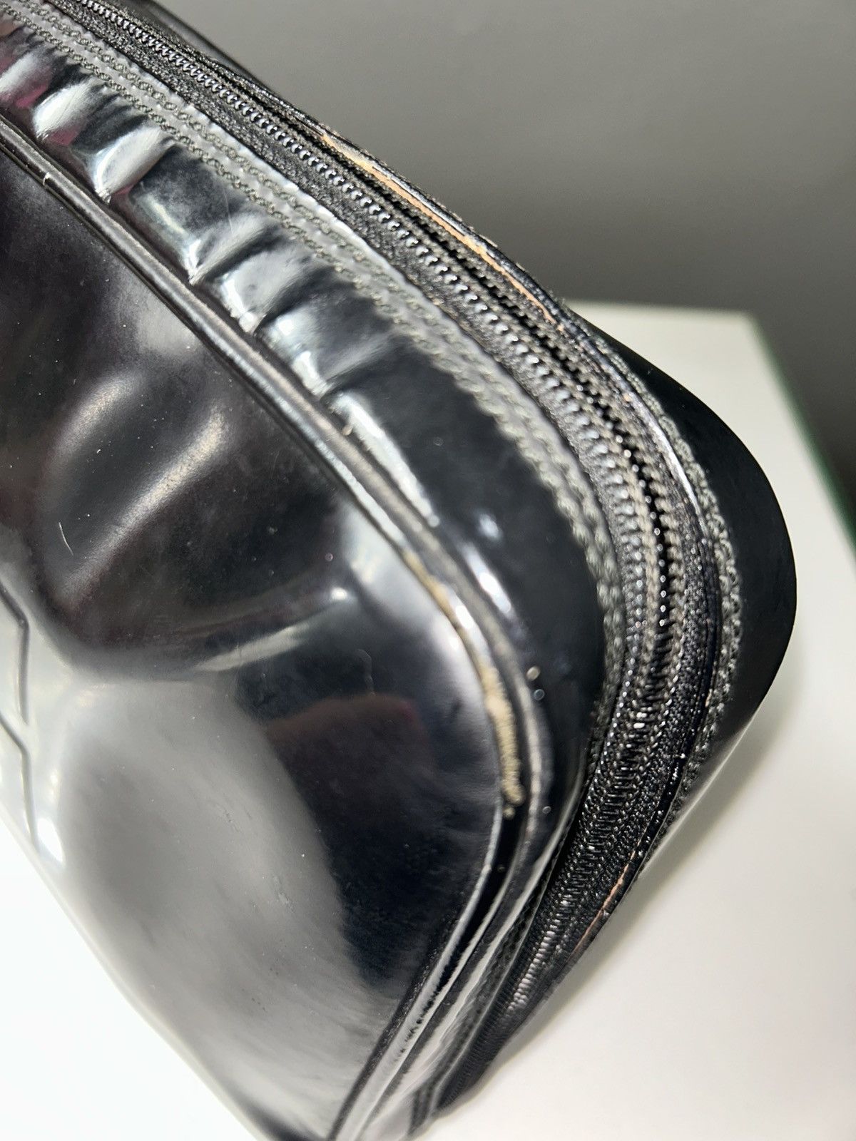 Gucci Vintage Gucci Tom Ford Patent Leather Wristlet Bag (project) Size ONE SIZE - 14 Thumbnail
