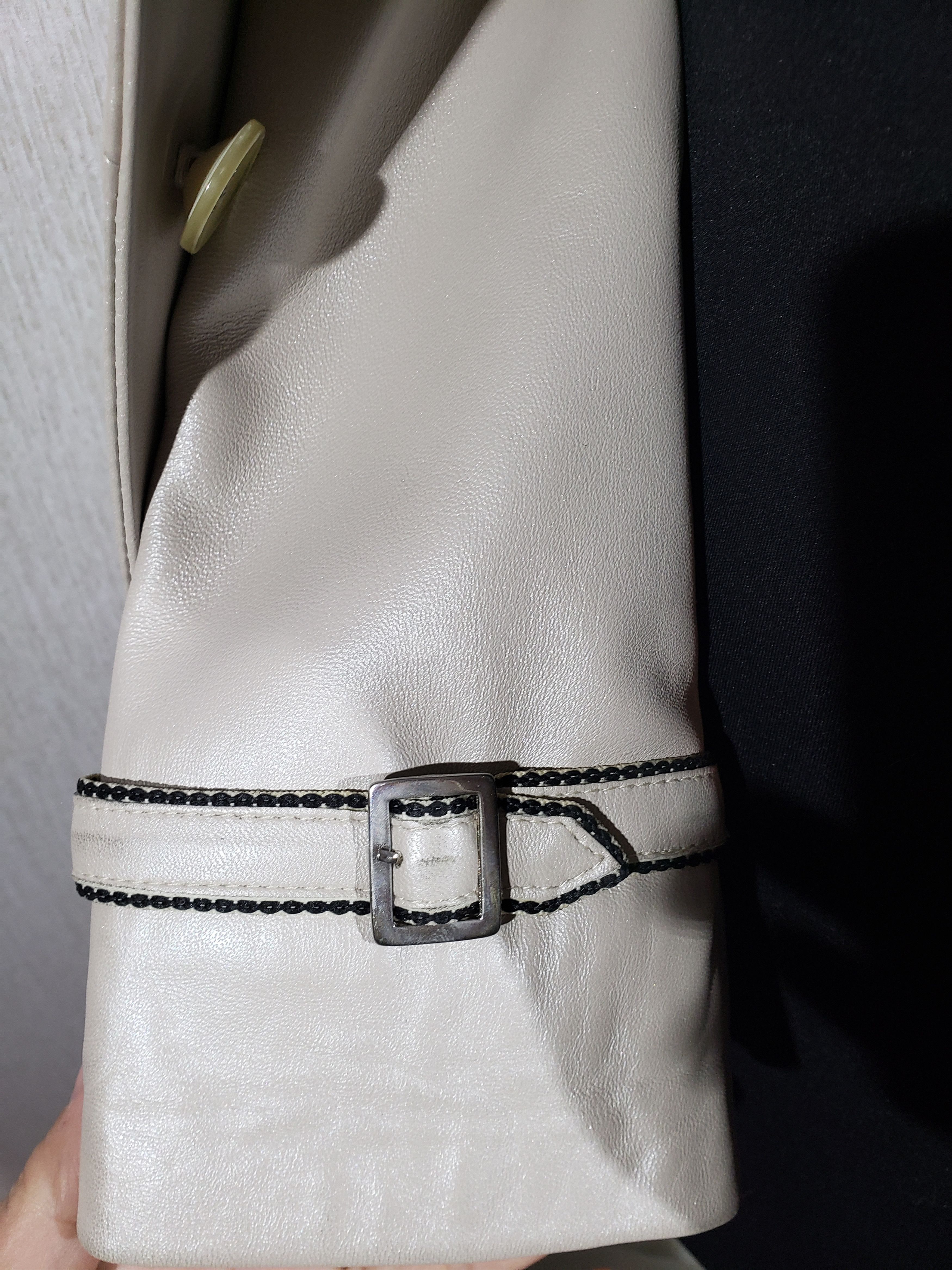 Other Elegant women's long leather jacket. Size M / US 6-8 / IT 42-44 - 10 Thumbnail