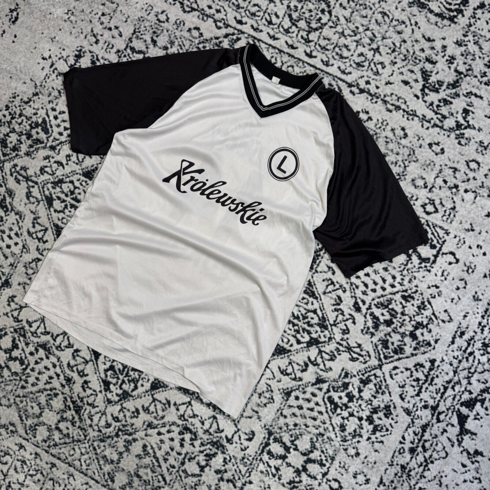 Vintage Vintage Unisex White Black Polyester Jersey T-Shirt Size L Size US L / EU 52-54 / 3 - 2 Thumbnail