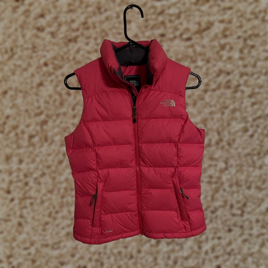 The North Face VINTAGE The North Face 700 Fill Goose Down Puffer Pink Insulated Vest Jacket Womens XS Size XS / US 0-2 / IT 36-38 - 1 Thumbnail