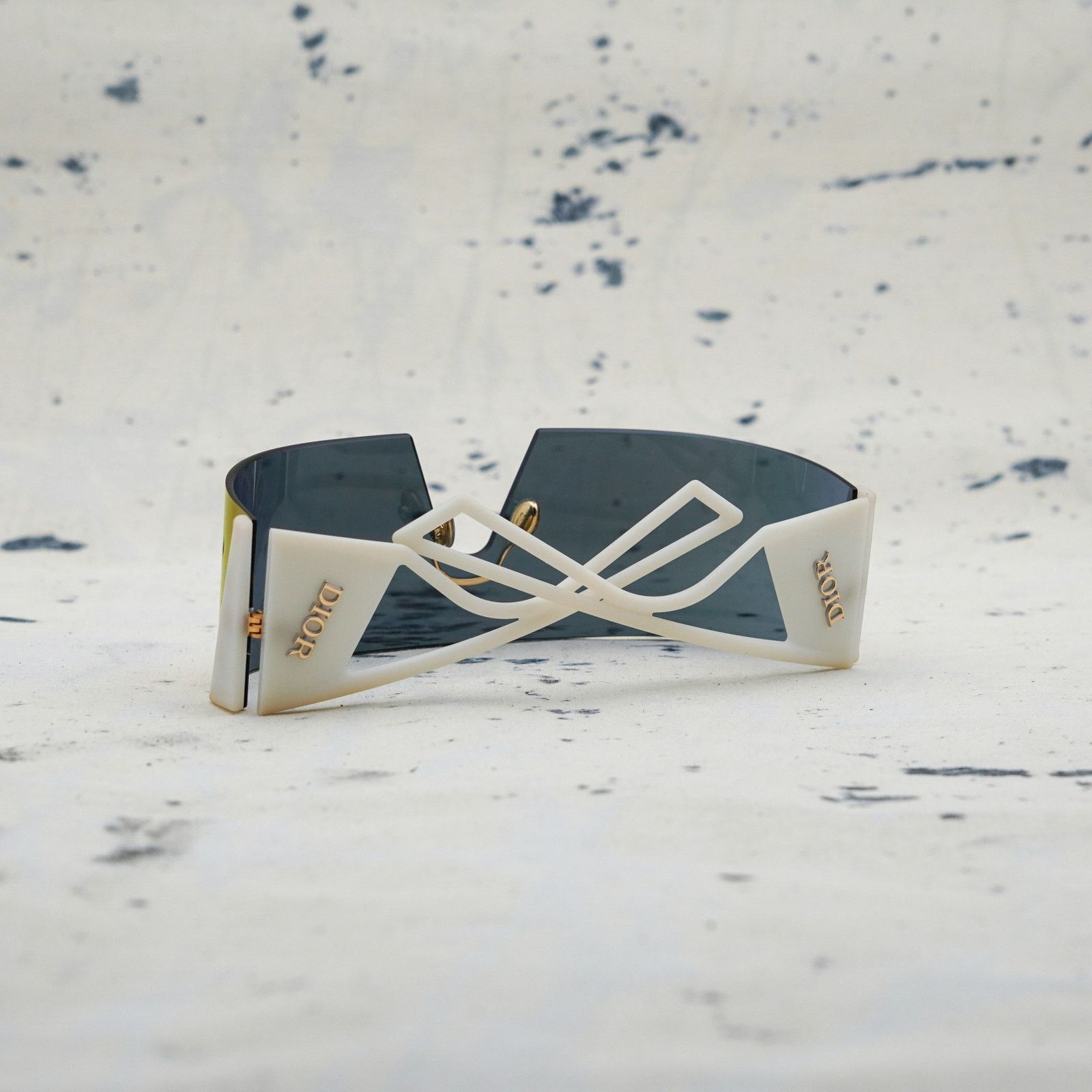 Dior Dior futuristic white shield logo mirrored sunglasses Size ONE SIZE - 9 Thumbnail