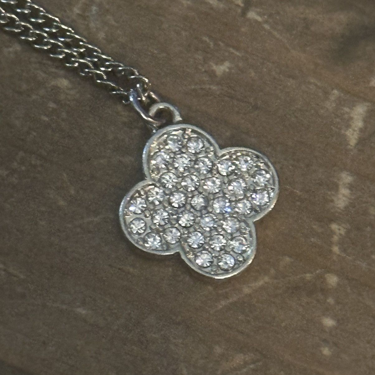 Other Gold tone paved clover pendant necklace Size ONE SIZE - 3 Thumbnail