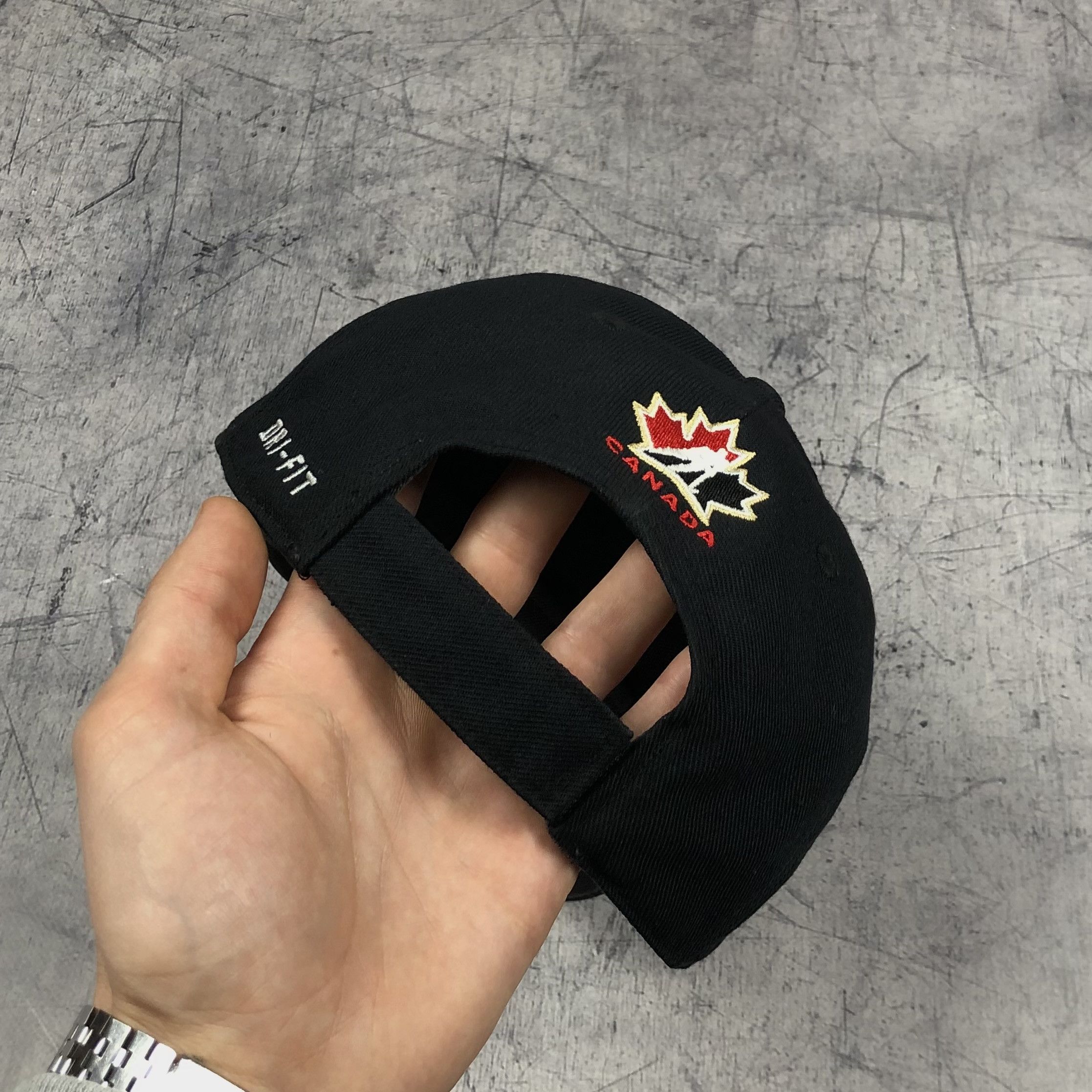 Nike Nike Canada Cap Team Hockey Dri-Fit Size ONE SIZE - 6 Thumbnail