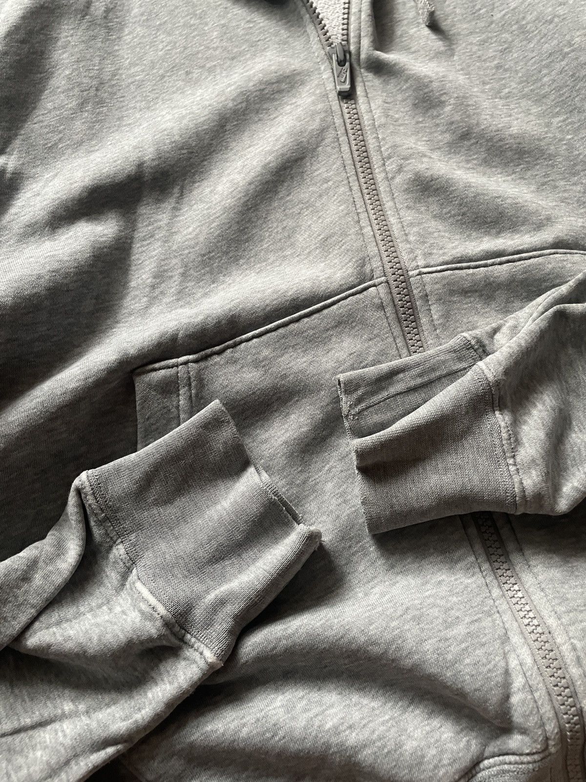 Nike Vintage Nike Zip-Up Hoodie Swoosh Y2K 90S rare hype Size US S / EU 44-46 / 1 - 7 Thumbnail