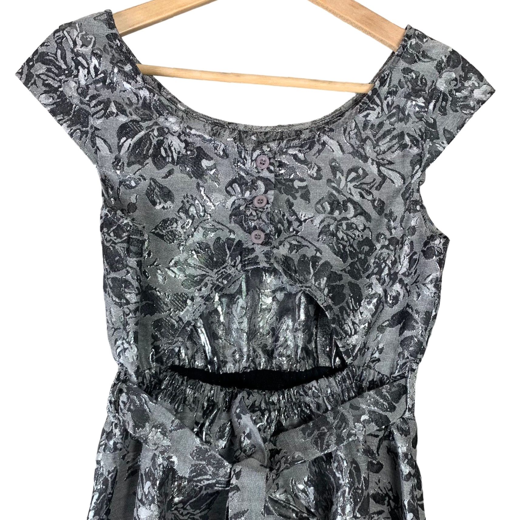 Ya Los Angeles Dress Adult S Gray Sleeveless Open Back Floral Knit Knee Length Belt Womens