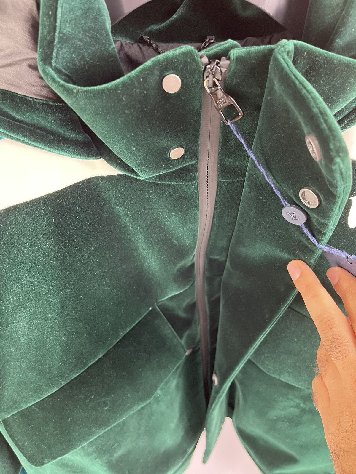 Louis Vuitton TECHNICAL TAPED VELOUR WINDBREAKER JACKET Size US XXL / EU 58 / 5 - 4 Thumbnail