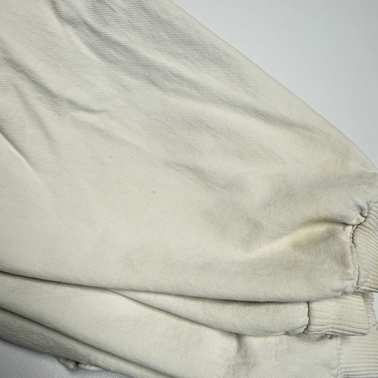 Vintage Vintage Crazy Shirts Hoodie Sweatshirt Mens Large White Embr Size US L / EU 52-54 / 3 - 11 Thumbnail