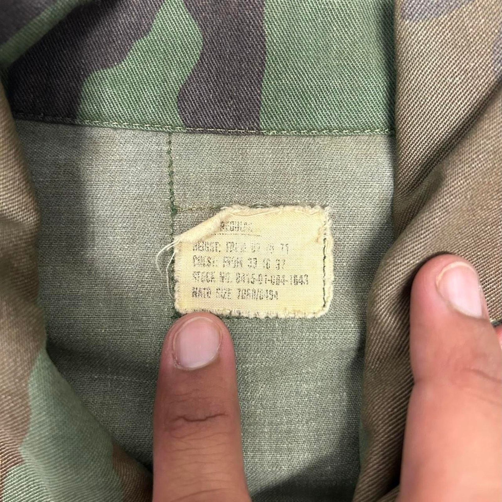 Other Vtg military camo button shirt Size US L / EU 52-54 / 3 - 3 Thumbnail