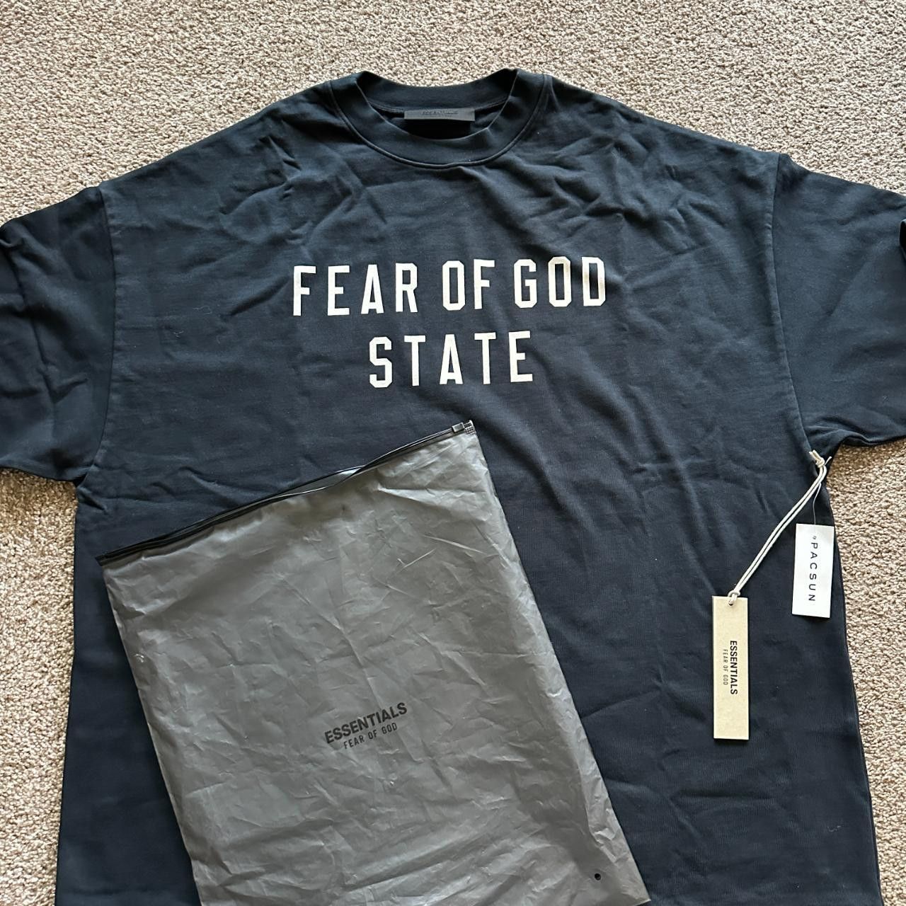 Essentials 🖤 SALE: Fear of God Essentials – Black Heavy T-Shirt Size US M / EU 48-50 / 2 - 3 Thumbnail