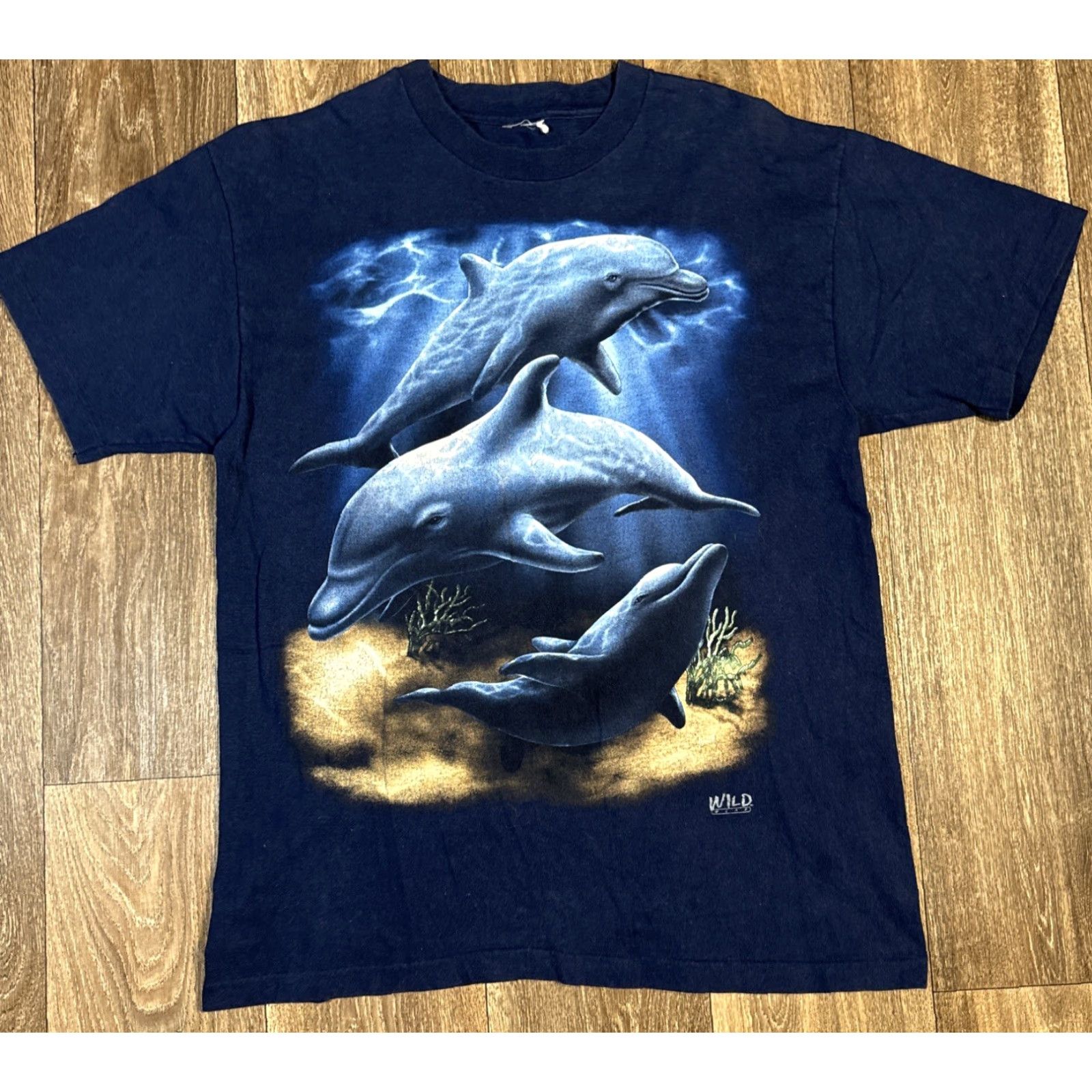Vintage VINTAGE 90s Dolphins Ocean Fish Nature Animal T-Shirt Large Wild Wear Men L Blue Shirt 90s Mens Size US L / EU 52-54 / 3 - 2 Thumbnail