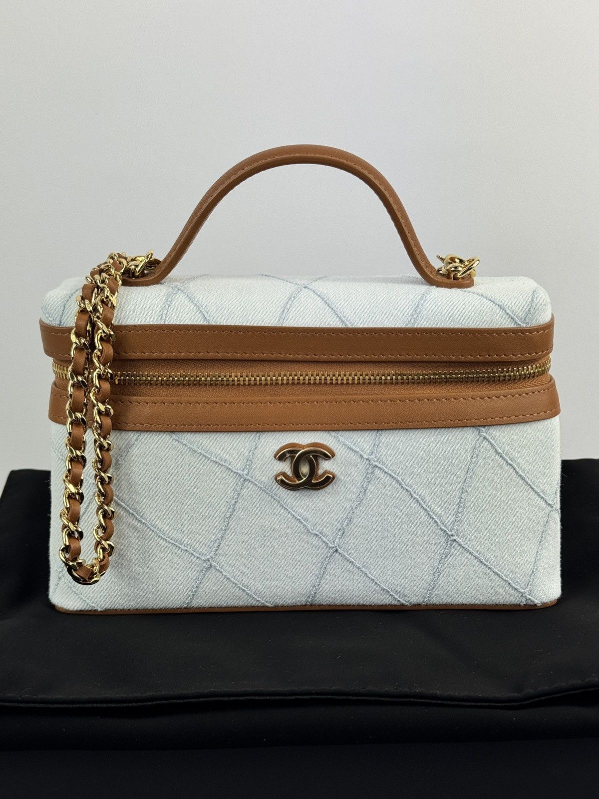 Chanel SMALL DENIM VANITY BAG ‘COCO BEACH 2026’ Size ONE SIZE - 1 Thumbnail