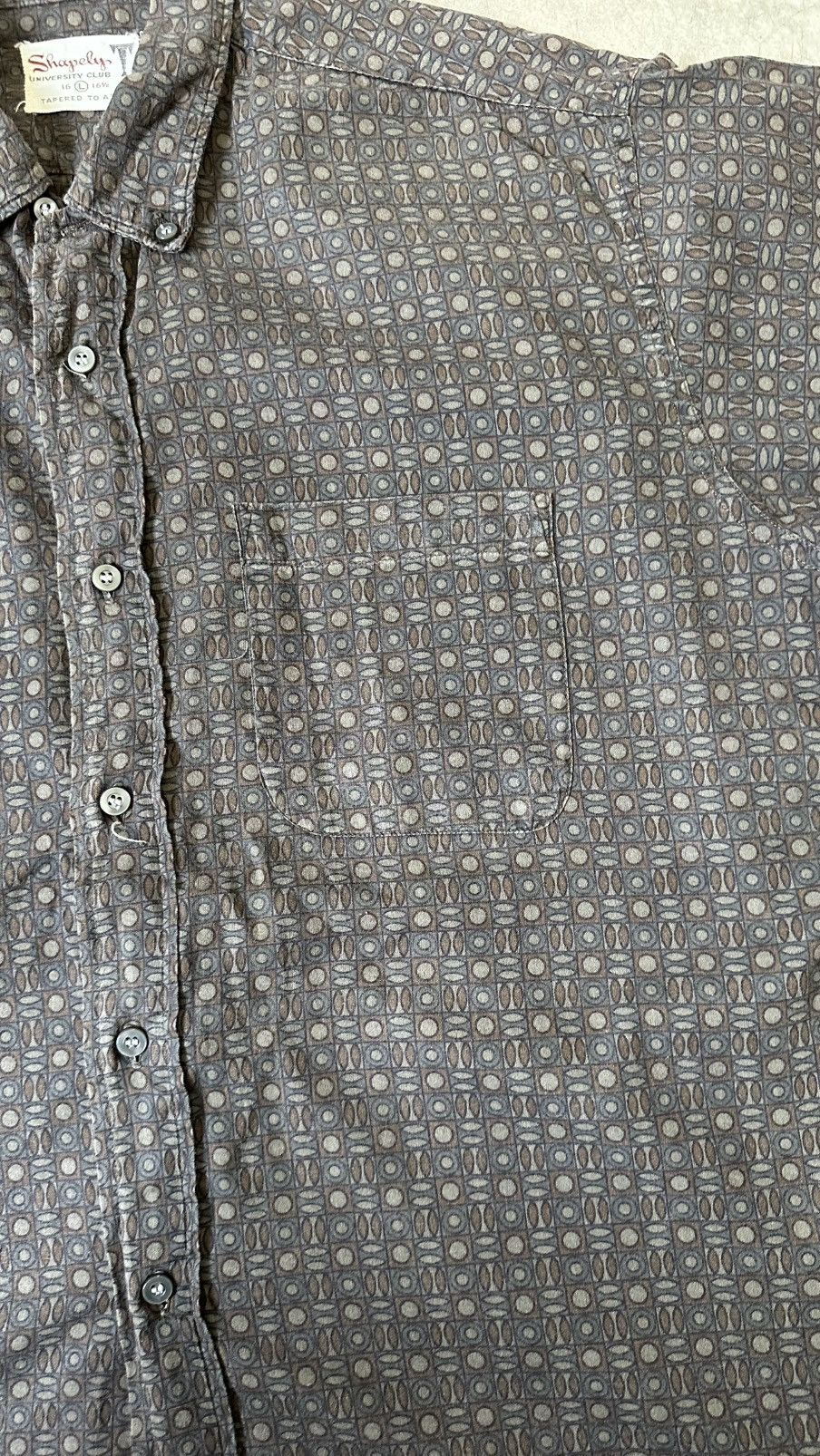 Vintage VINTAGE 80S SHAPELY UNIVERSITY CLUB PATTERN SHIRT Size US L / EU 52-54 / 3 - 3 Thumbnail