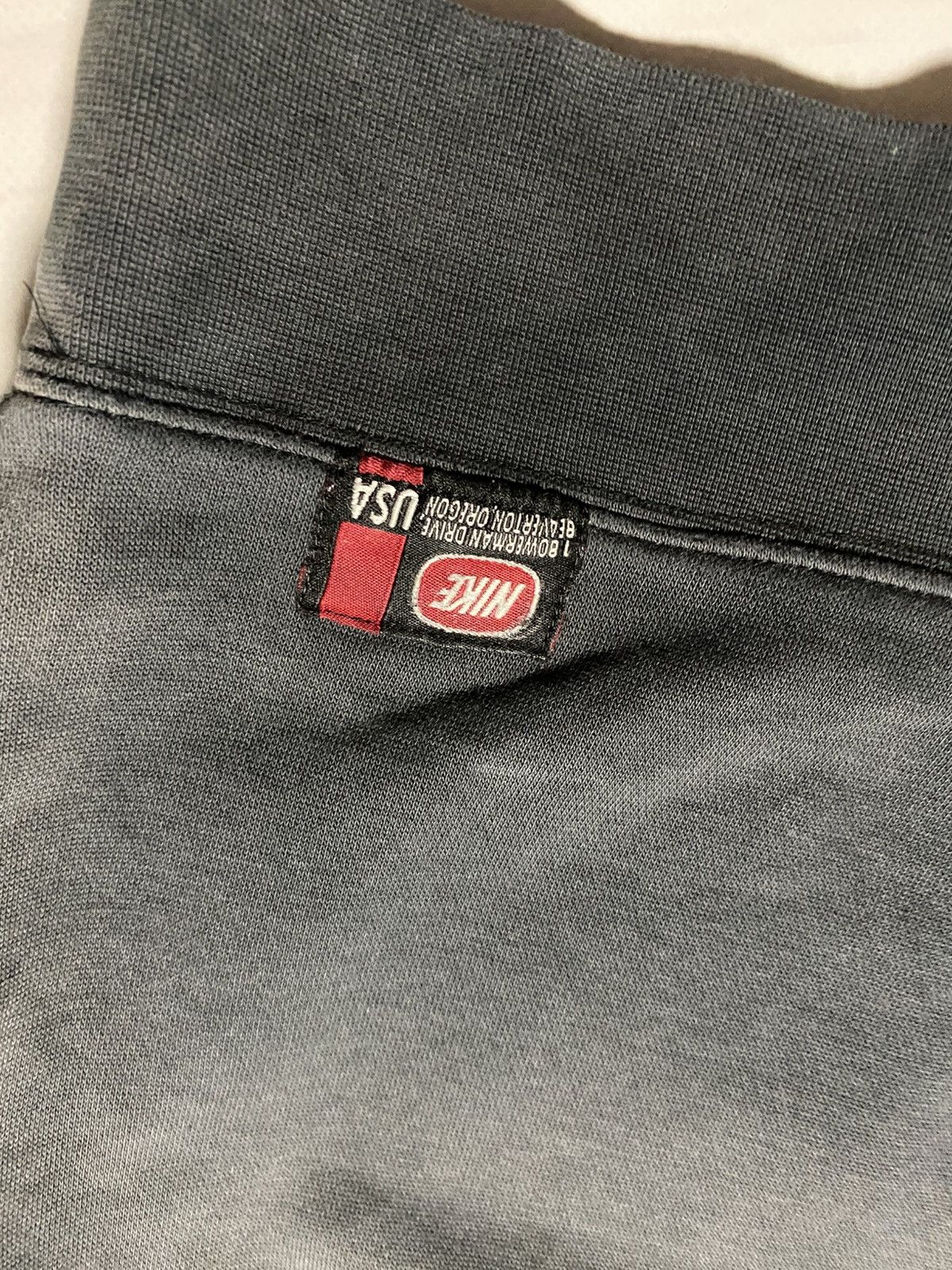 Nike × Vintage Vintage Nike Big Logo distressed faded box fit y2k sweashirt Size US XL / EU 56 / 4 - 6 Thumbnail