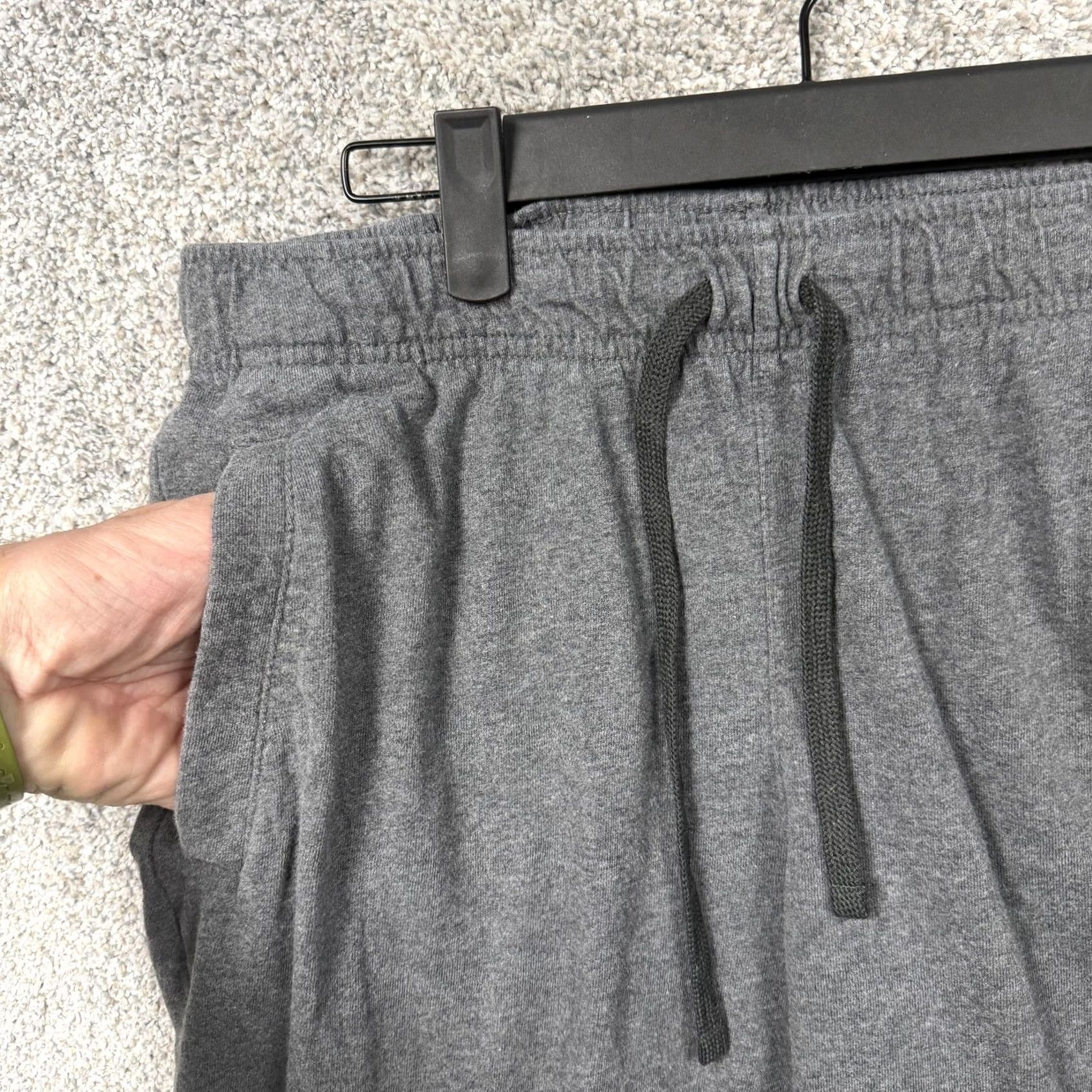 Nike Nike Sweatpants Mens M Gray Club Fleece Athletic Joggers Gorpcore Tapered Inseam 26" Waist 30" Regular Fit Pockets Casual Activewear Size US 31 - 6 Thumbnail