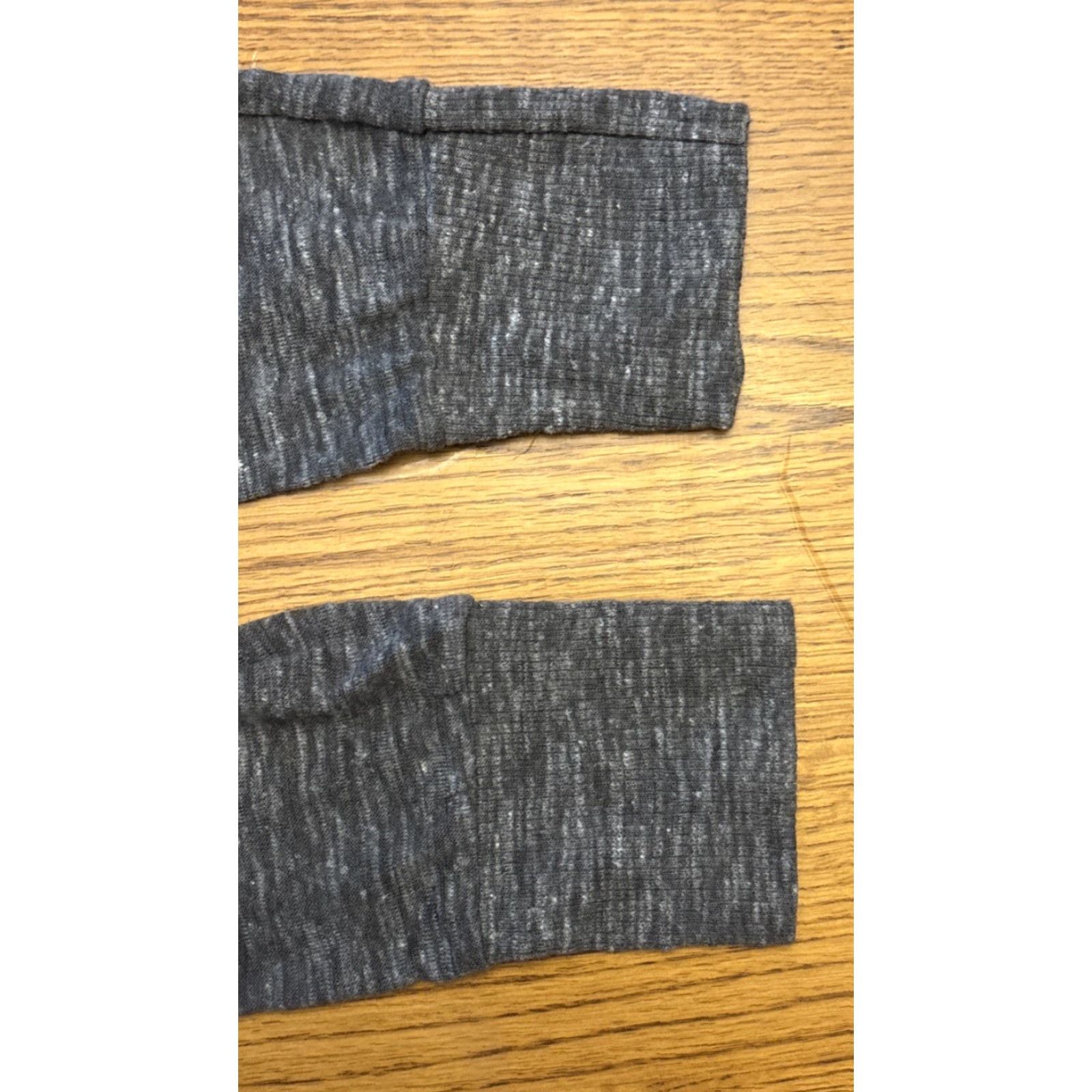BKE BKE Blouse Shirt L Gray Heathered Knit Lightweight Sheer Long Sleeve V-Neck Women's Juniors Slim Size L / US 10 / IT 46 - 4 Thumbnail