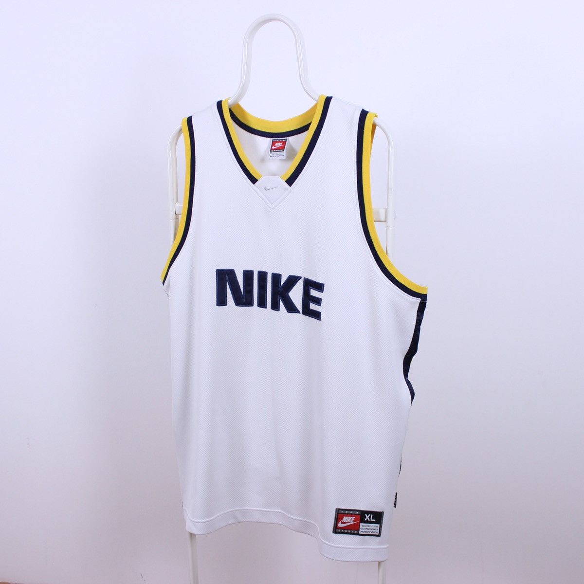 Nike Vintage Nike Basketball Jersey Size US XL / EU 56 / 4 - 2 Thumbnail