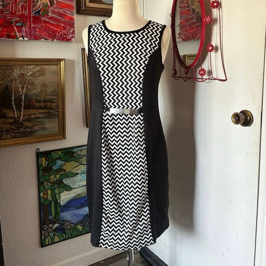 Other intriguing threads black white zig zag midi dress Size M / US 6-8 / IT 42-44 - 1 Thumbnail
