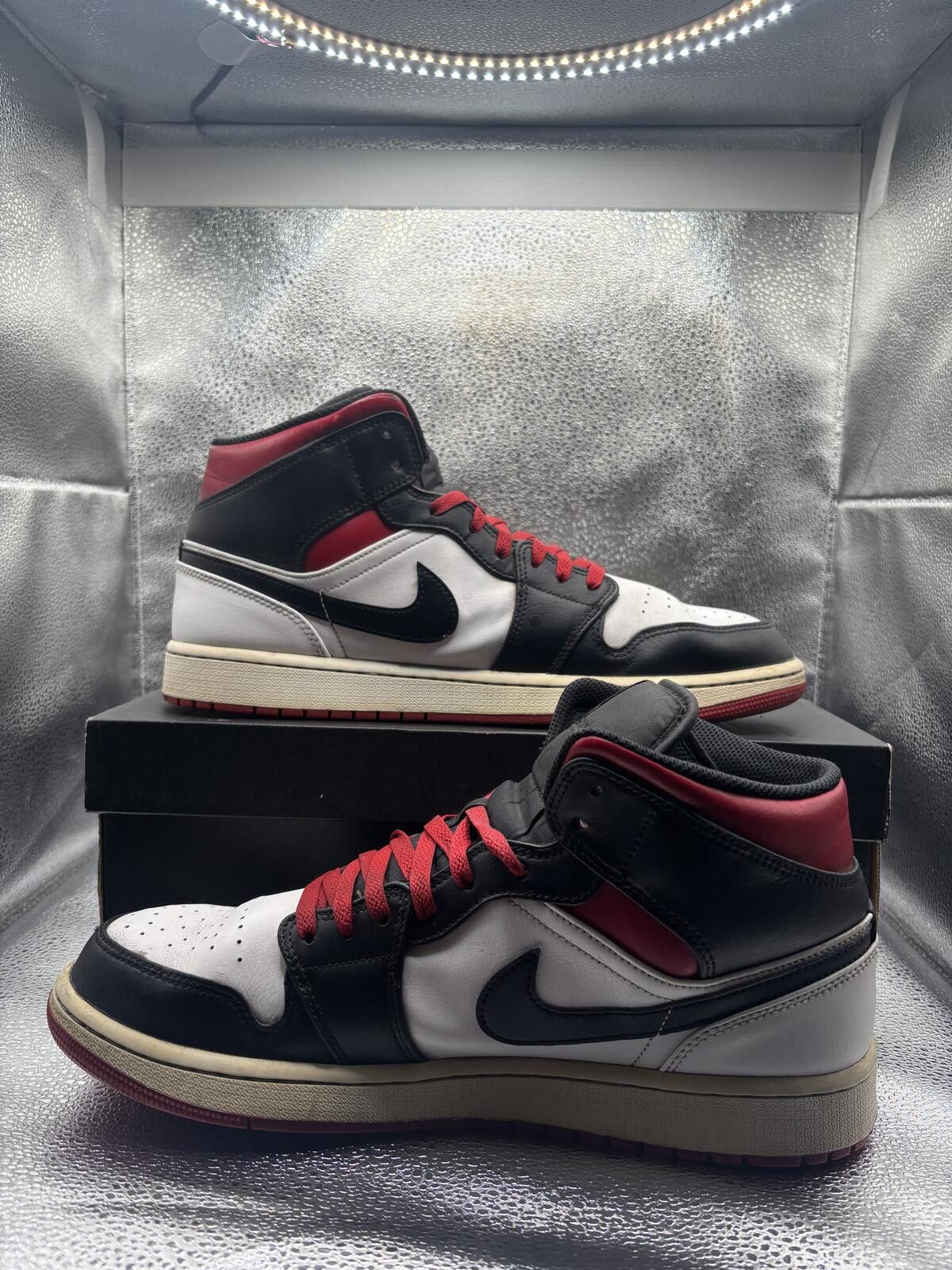 Jordan Brand Air Jordan 1 mid gym red black toe Size US 12 / EU 45 - 5 Thumbnail
