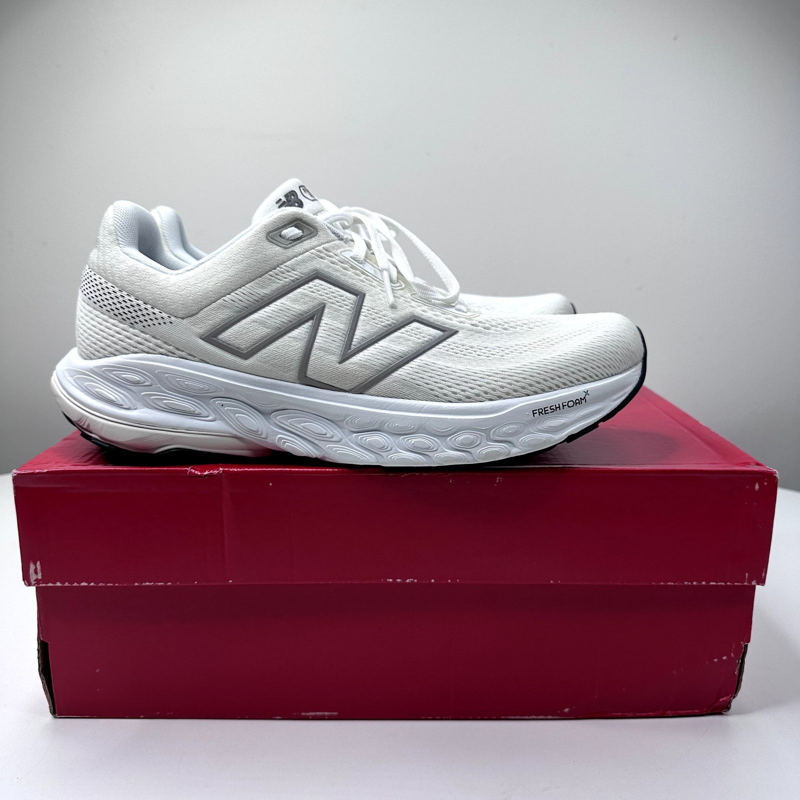 New Balance NEW BALANCE Women's Fresh Foam 860v14 White US 11 Wide D Size US 11 / IT 41 - 2 Thumbnail