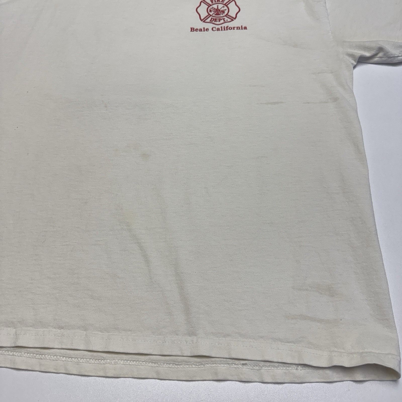 Vintage Vintage United We Stand Beale California Fire Dept T Shirt Size US XL / EU 56 / 4 - 7 Thumbnail
