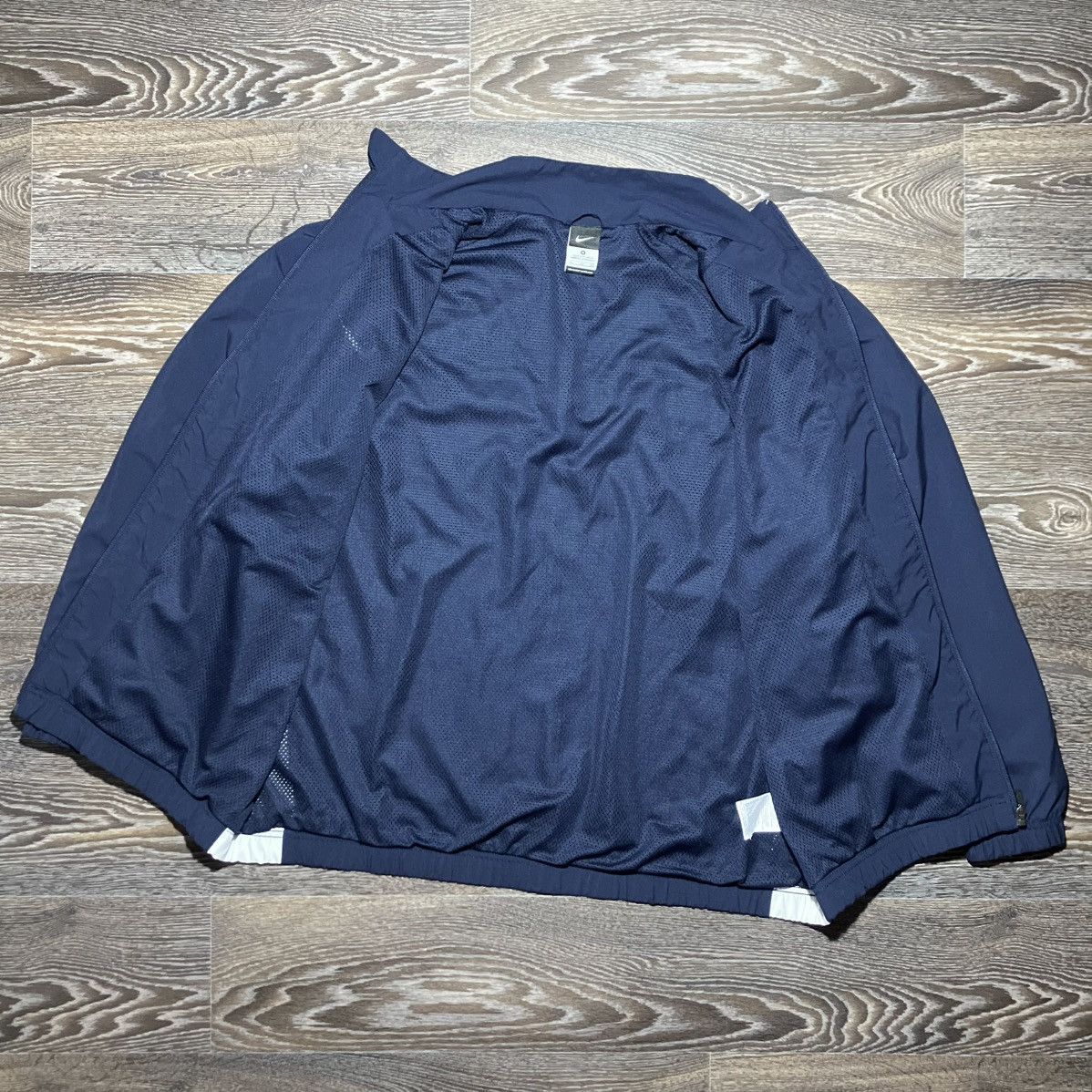 Nike Vintage NIKE Embroidered Mini Swoosh Baggy Fit Tracksuit Size US XL / EU 56 / 4 - 9 Thumbnail