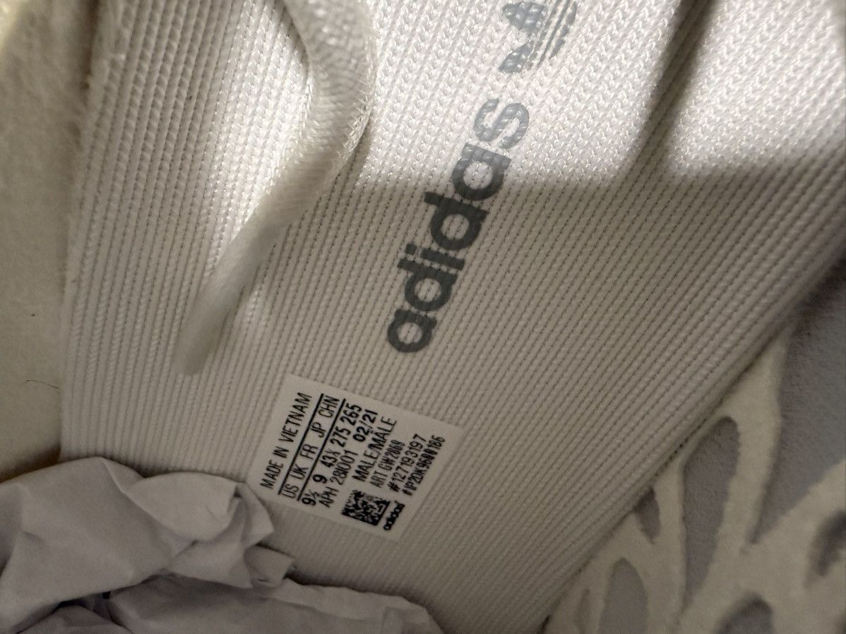 Yeezy Yeezy Boost 350 V2 - Mono Ice Size US 9.5 / EU 42-43 - 8 Thumbnail