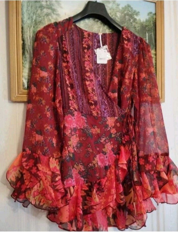 Free People Free People Magic Hour Sheer Floral Wrap Tunic Blouse Ruffle Size M / US 6-8 / IT 42-44 - 1 Thumbnail