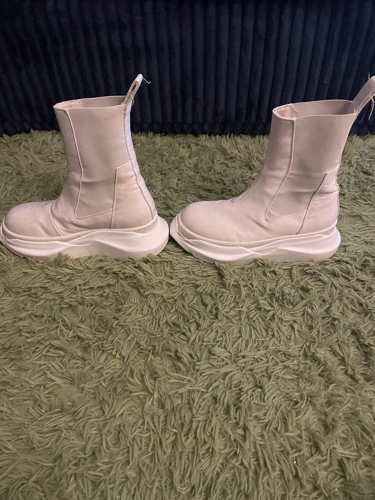 Rick Owens Rick Owen’s Abstract Beetle Boots White Size US 7 / EU 40 - 2 Thumbnail