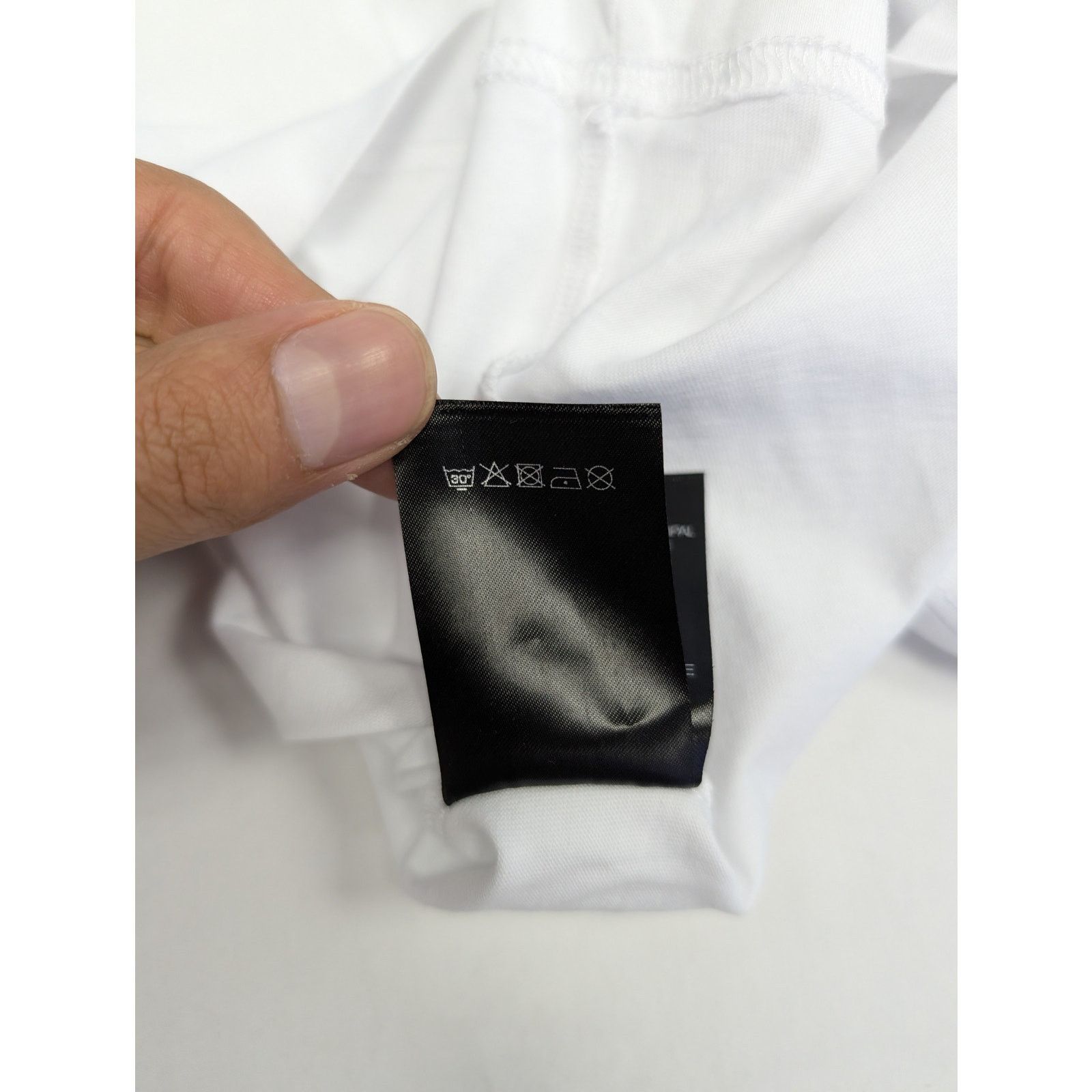 Vetements o1rshd1 5G Network SS T-Shirt in White Size US M / EU 48-50 / 2 - 17 Thumbnail