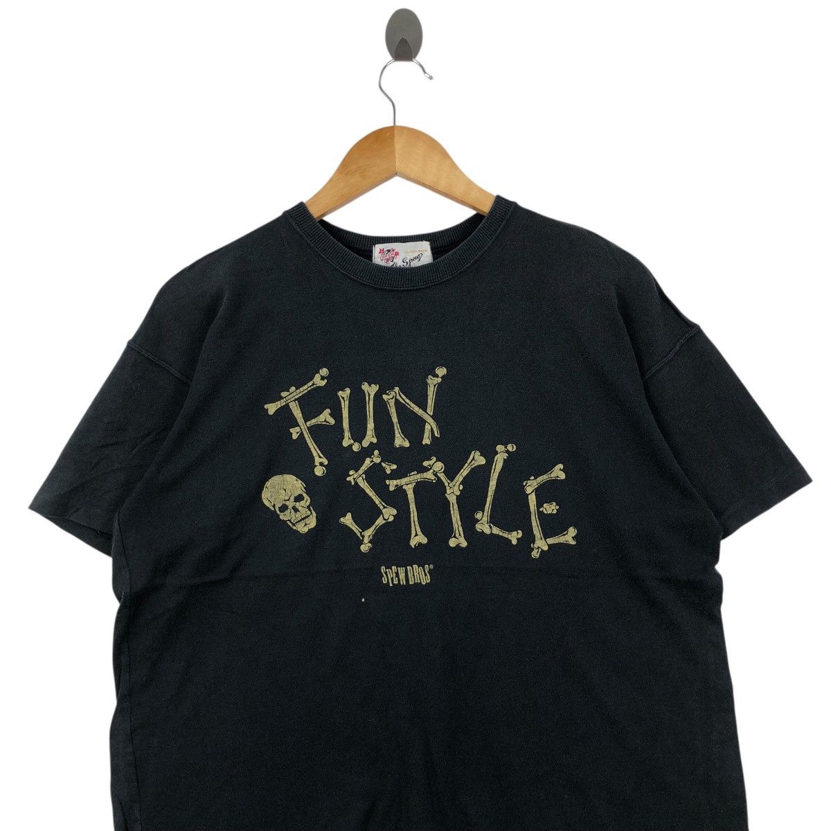 Vintage Vintage 90s The Spew Clutch Bros Skeleton Fun Style T-Shirt Size US M / EU 48-50 / 2 - 2 Thumbnail