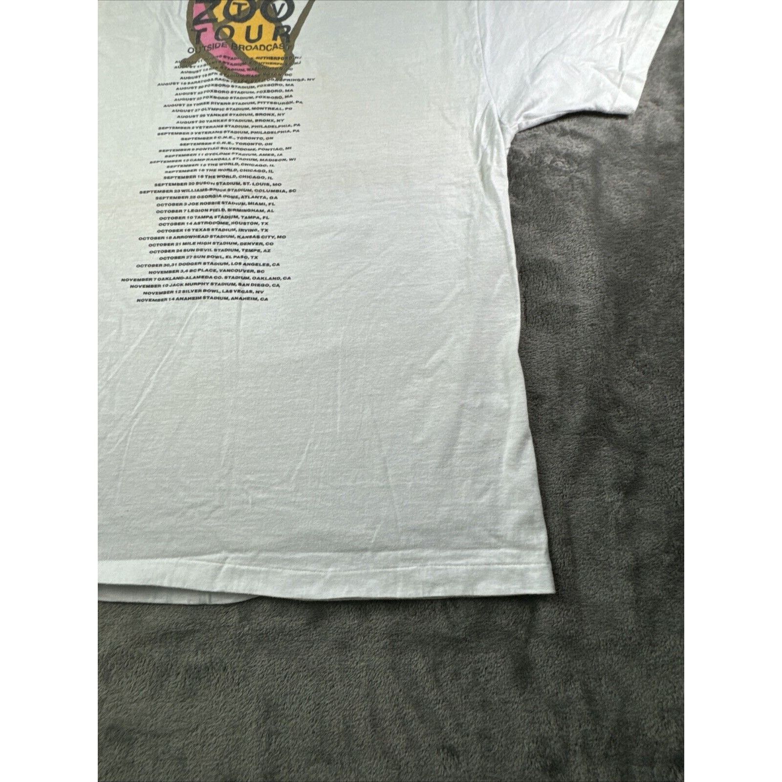 Hanes Vintage U2 Zoo Tv Outside Broadcast T-Shirt XL White Band Size US XL / EU 56 / 4 - 15 Thumbnail