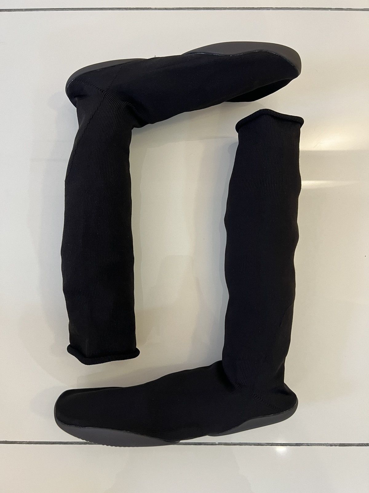 Yeezy Yeezy Pods Black Size US 12 / EU 45 - 5 Thumbnail