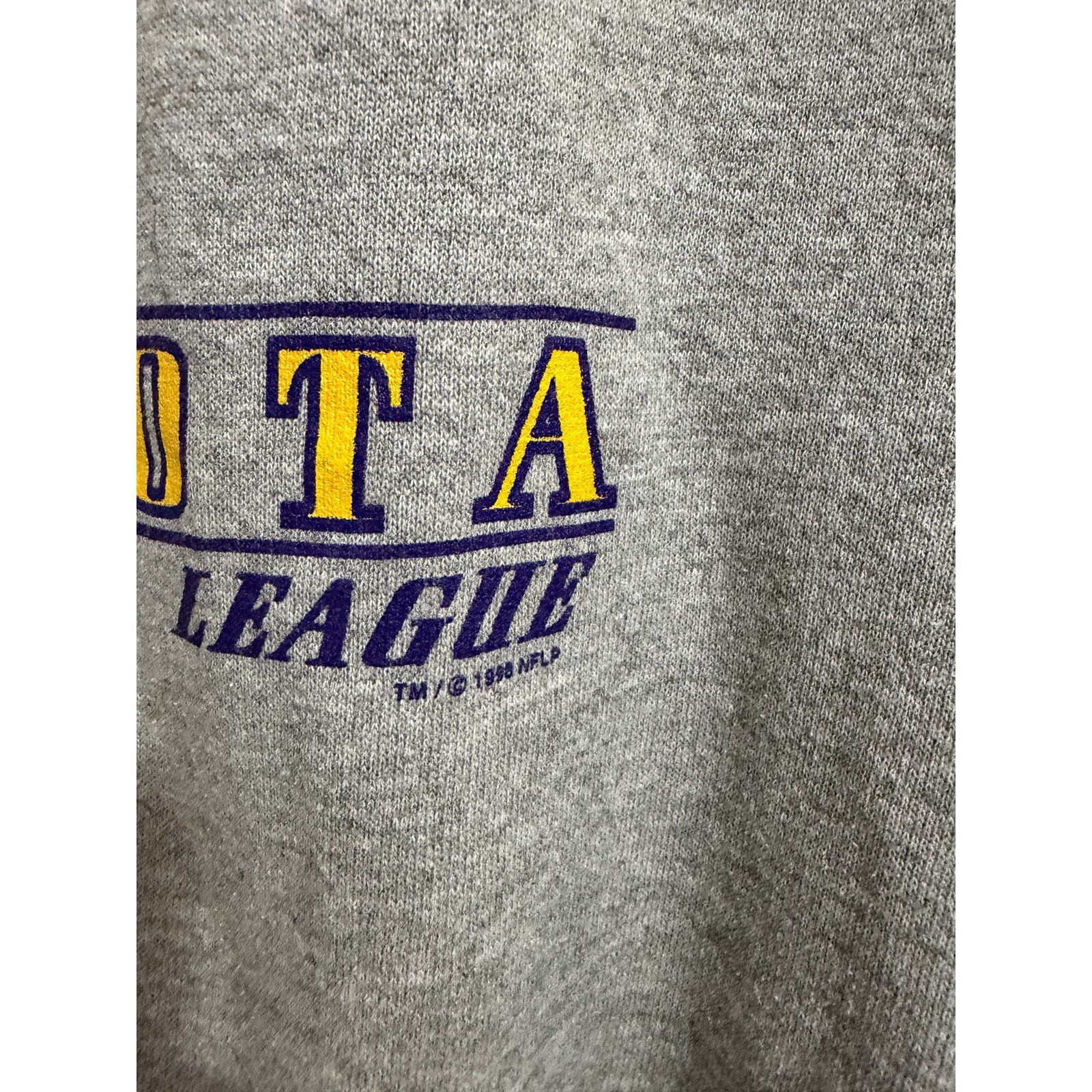 Nutmeg Vintage Minnesota Vikings Crewneck Sweatshirt Size Large Size US L / EU 52-54 / 3 - 4 Thumbnail